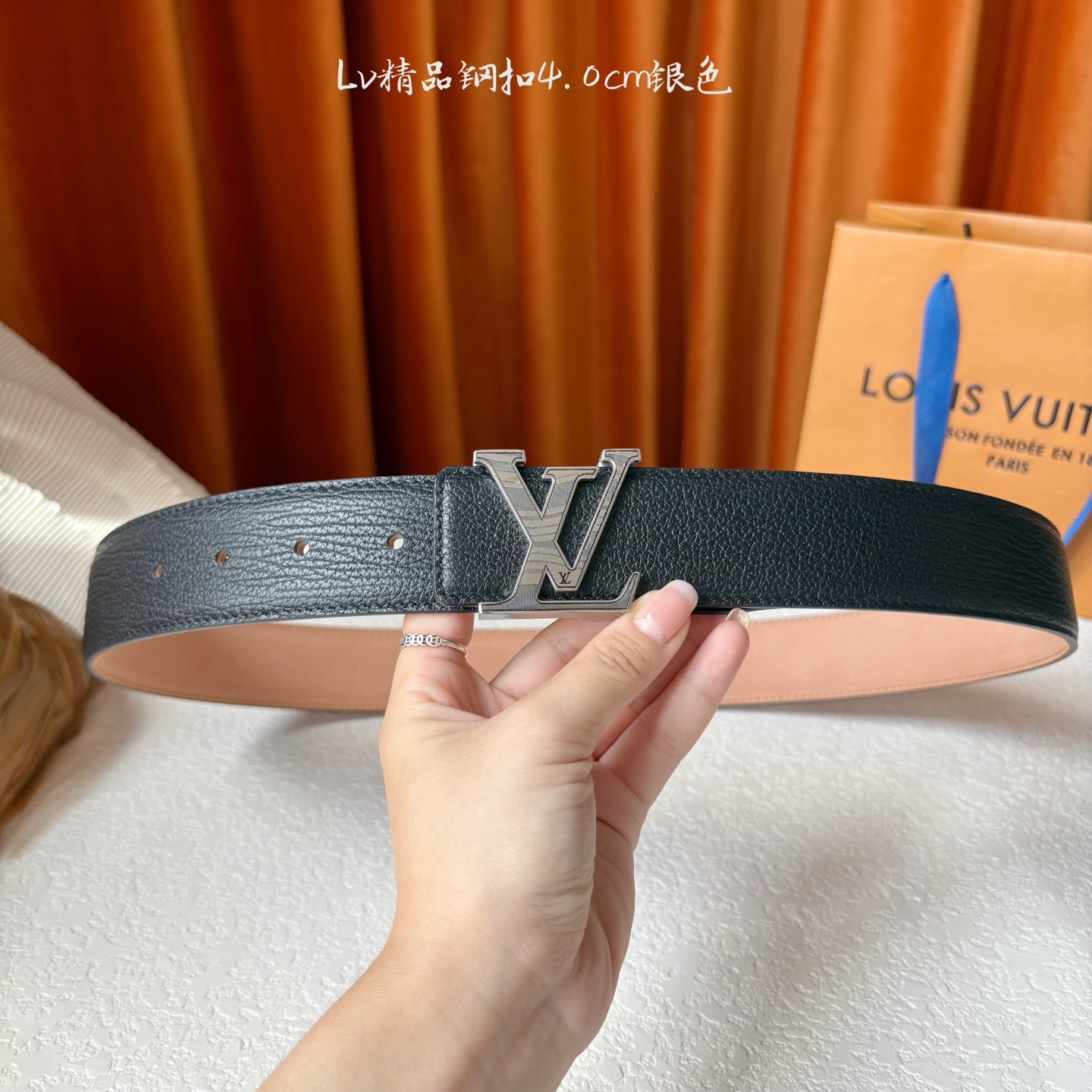 LOUIS VUITTON驴牌 经典原单品质 经典树皮纹面配 搭配原单精品钢扣4 0cm