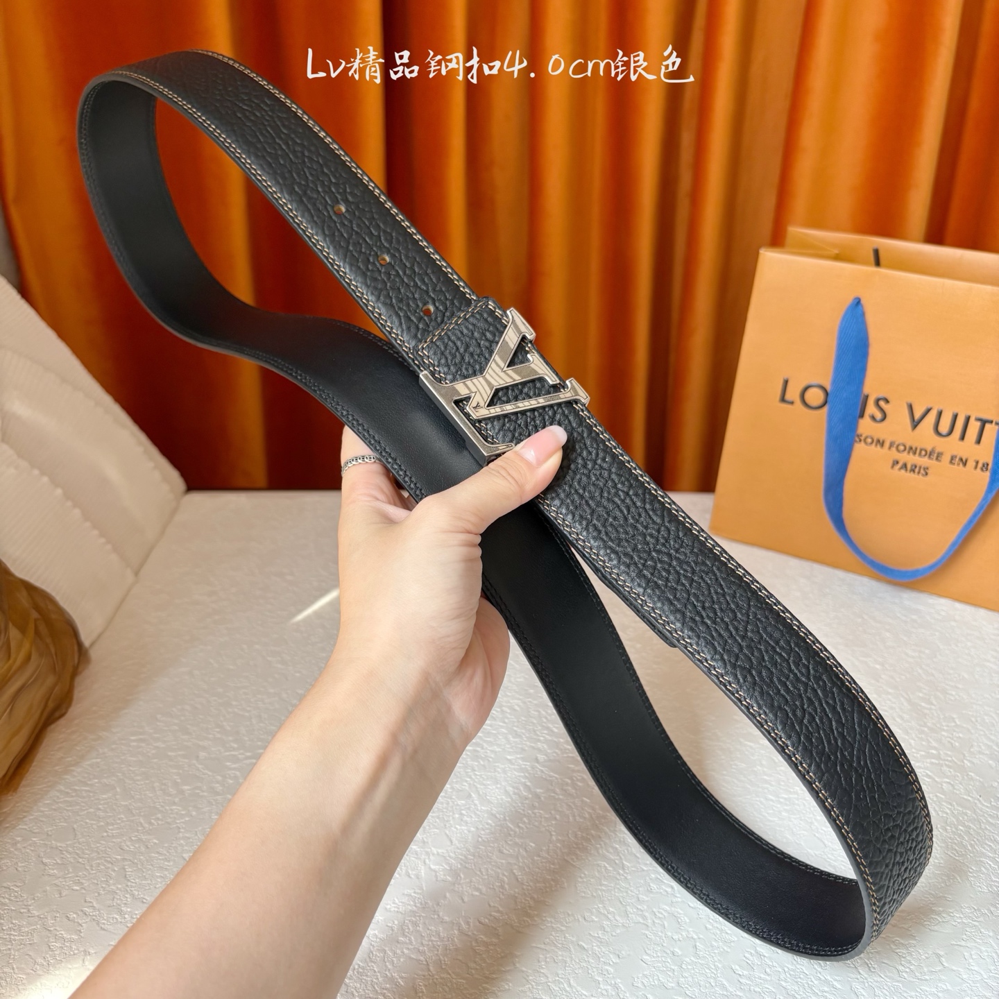 LOUIS VUITTON驴牌 经典原单品质 经典大象纹面配原版皮底 搭配原单精品钢扣 4 0cm
