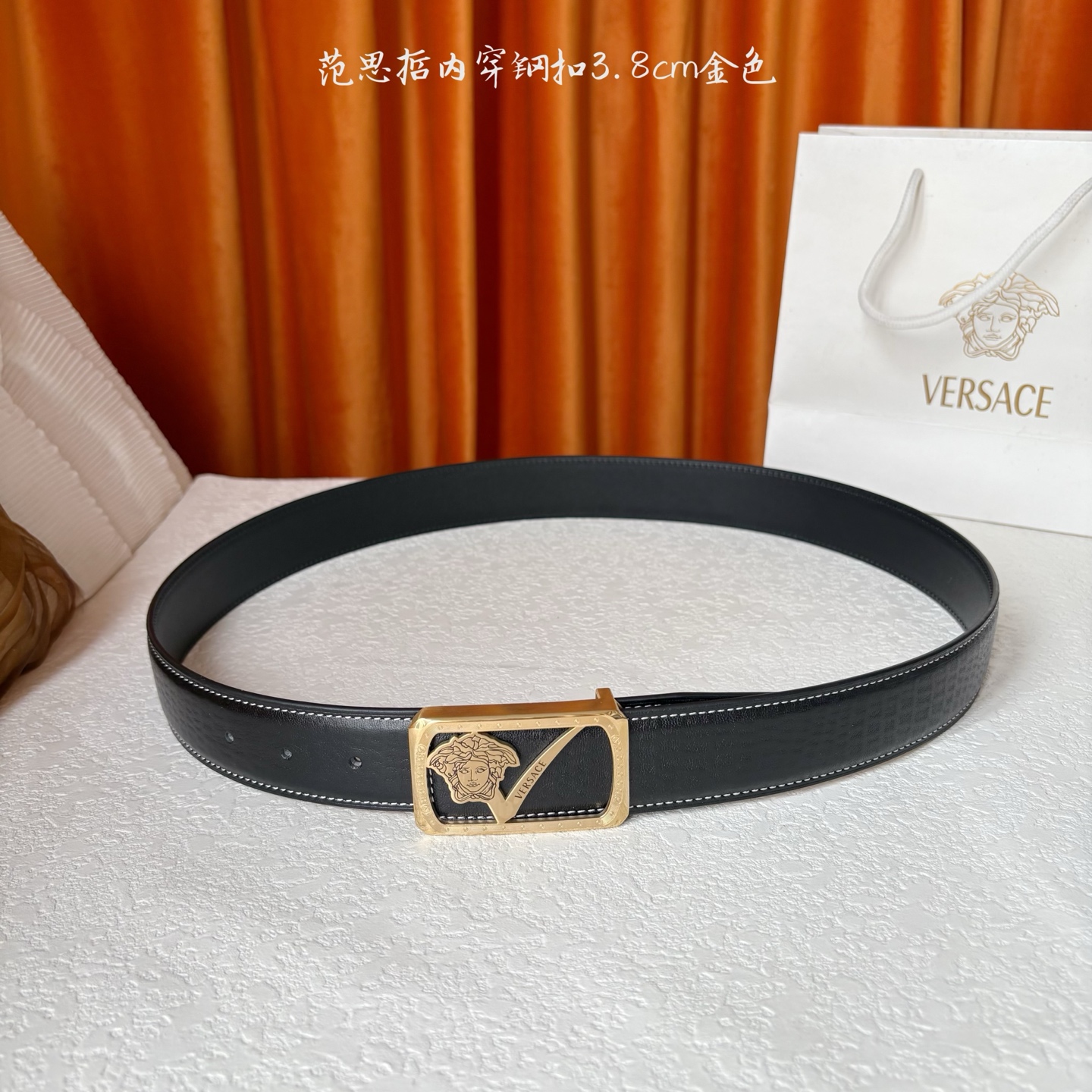 范思哲精品内穿扣 选用不规则纹小牛皮配黑色平纹底 双面可用 时尚百搭 实图拍摄 宽3 8cm