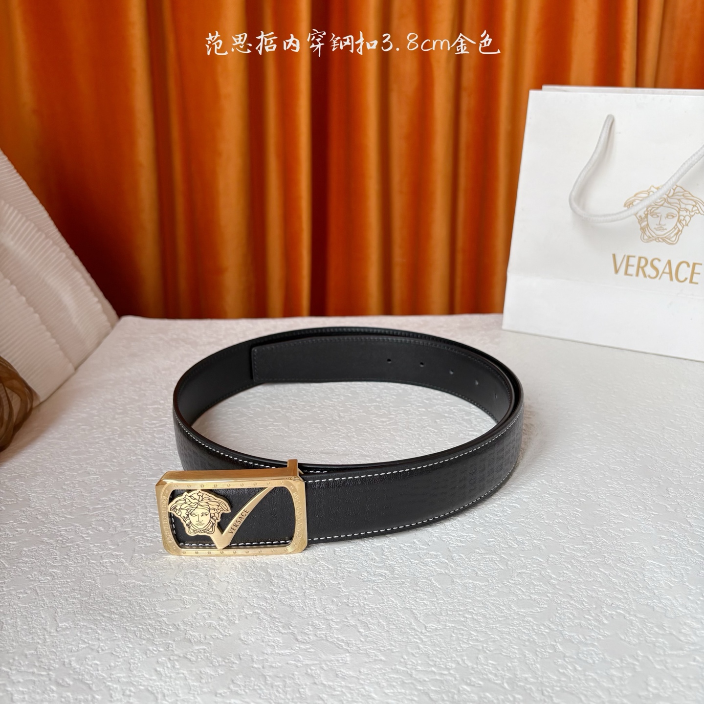 范思哲精品内穿扣 选用不规则纹小牛皮配黑色平纹底 双面可用 时尚百搭 实图拍摄 宽3 8cm
