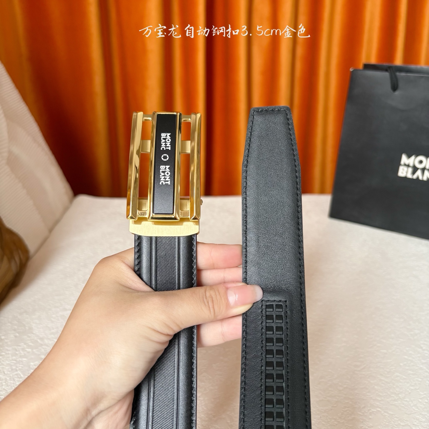 万宝龙 Montblanc家持续其一贯的高雅 绅士 精致的风格 进口小牛皮 3 5cm