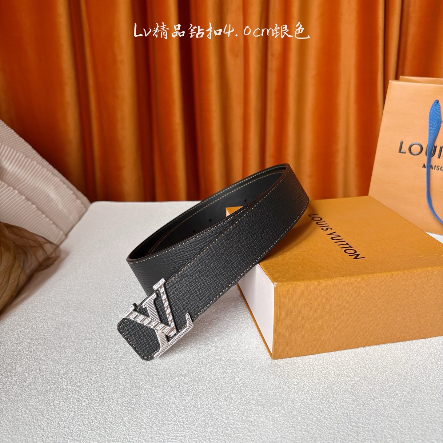 【LOUIS VUITTON驴牌】：经典原单品质，手掌纹面平纹底，搭配原单精品钻扣，精工制作，细节看图，