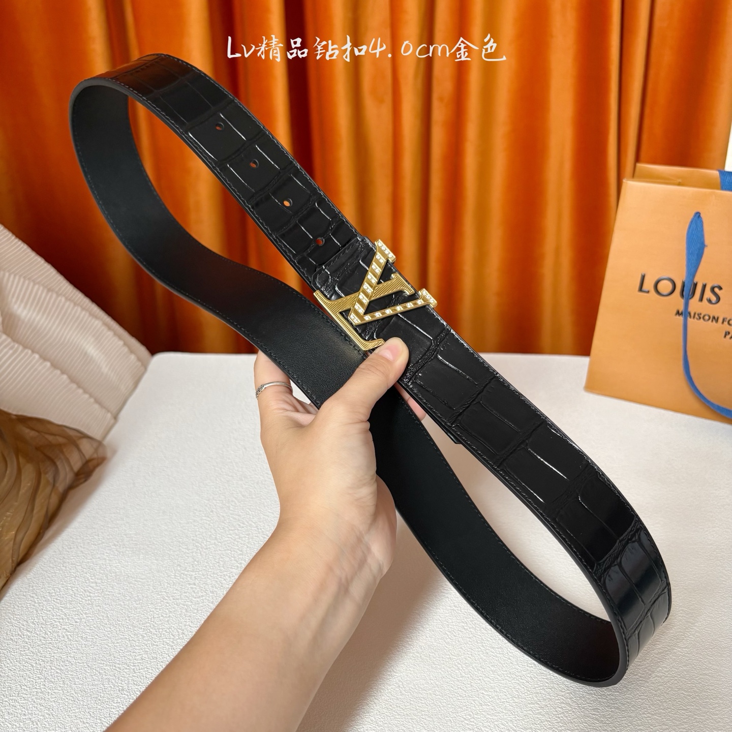 【LOUIS VUITTON驴牌】：经典原单品质，牛皮压鳄鱼纹面平纹底，搭配原单精品钻扣，精工制作，细节