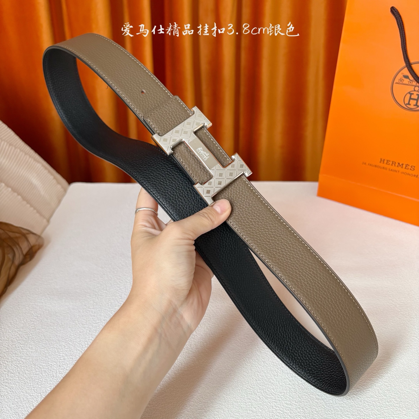 【爱马仕】Hermes 原单爱马仕，宽3.8cm进口原版皮带身，双面可两面用，精品电镀五金 ！
