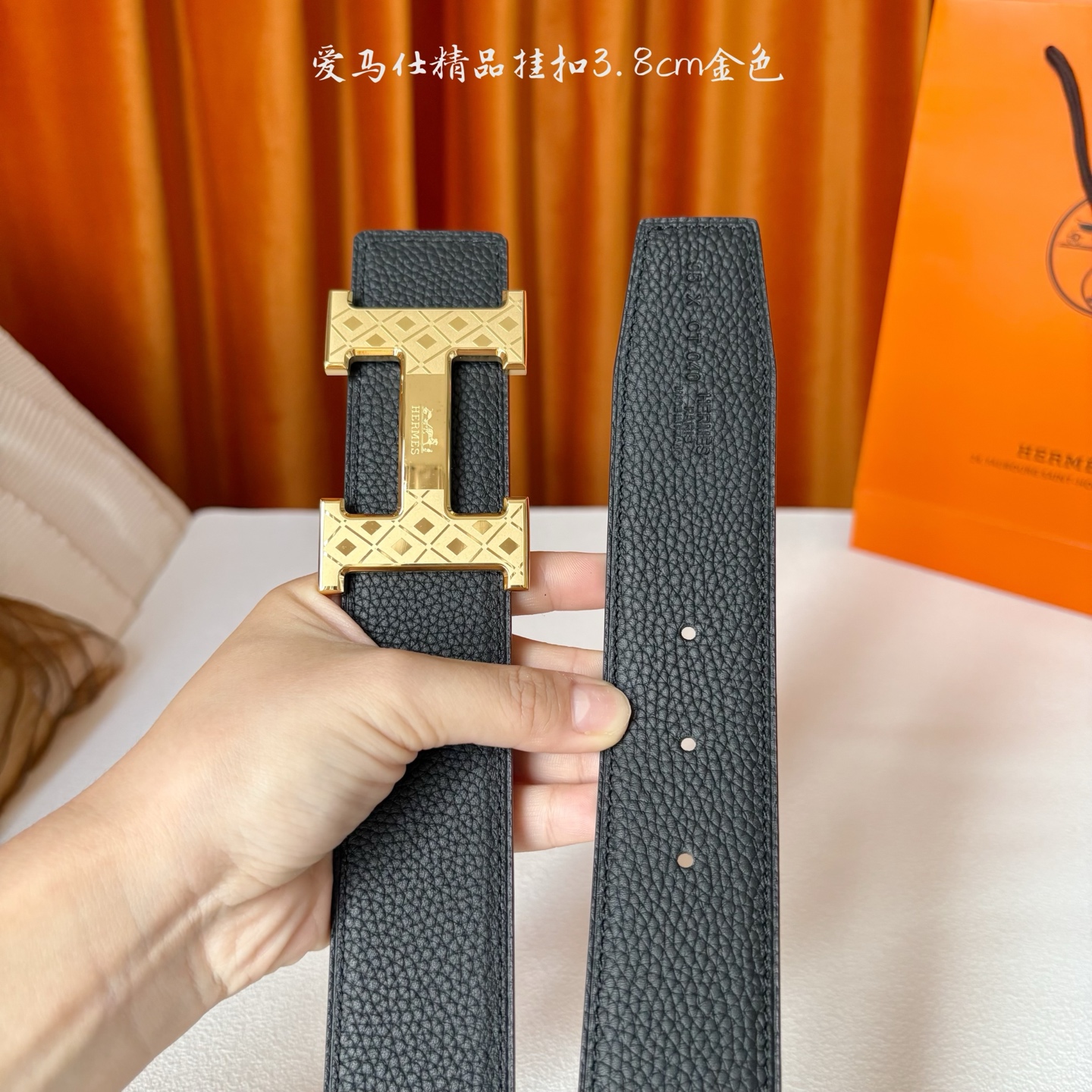【爱马仕】Hermes 原单爱马仕，宽3.8cm进口原版皮带身，双面可两面用，精品电镀五金 ！