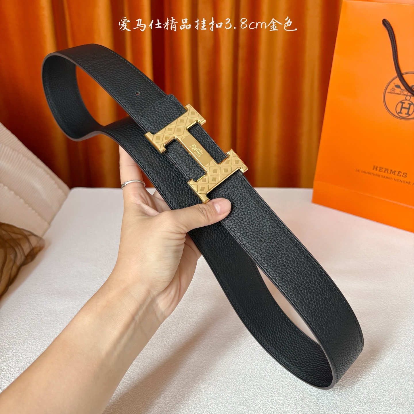 【爱马仕】Hermes 原单爱马仕，宽3.8cm进口原版皮带身，双面可两面用，精品电镀五金 ！