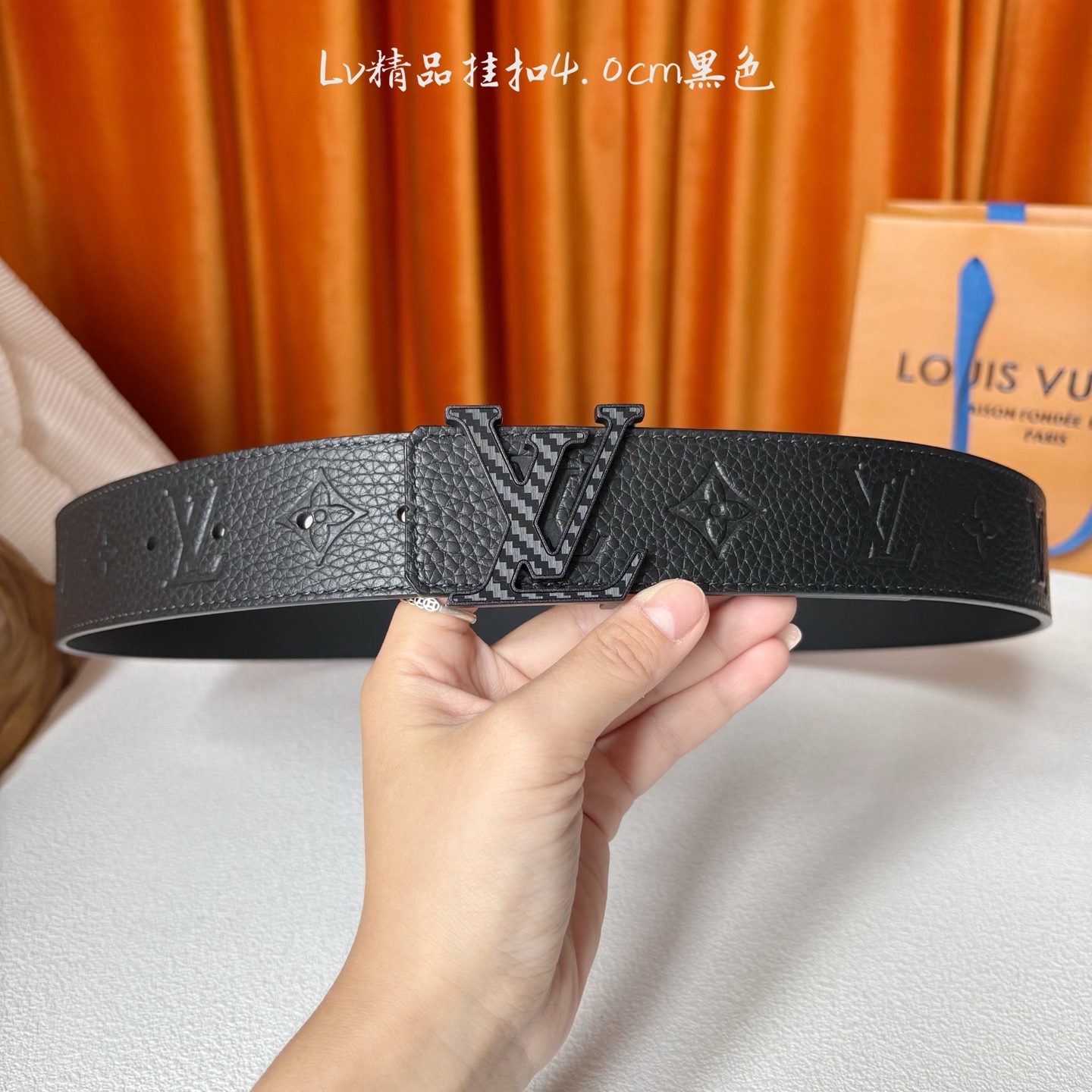【LOUIS VUITTON驴牌】：经典原单品质，经典黑色压花荔枝纹原版平纹底，搭配原单精品钢扣，精工制