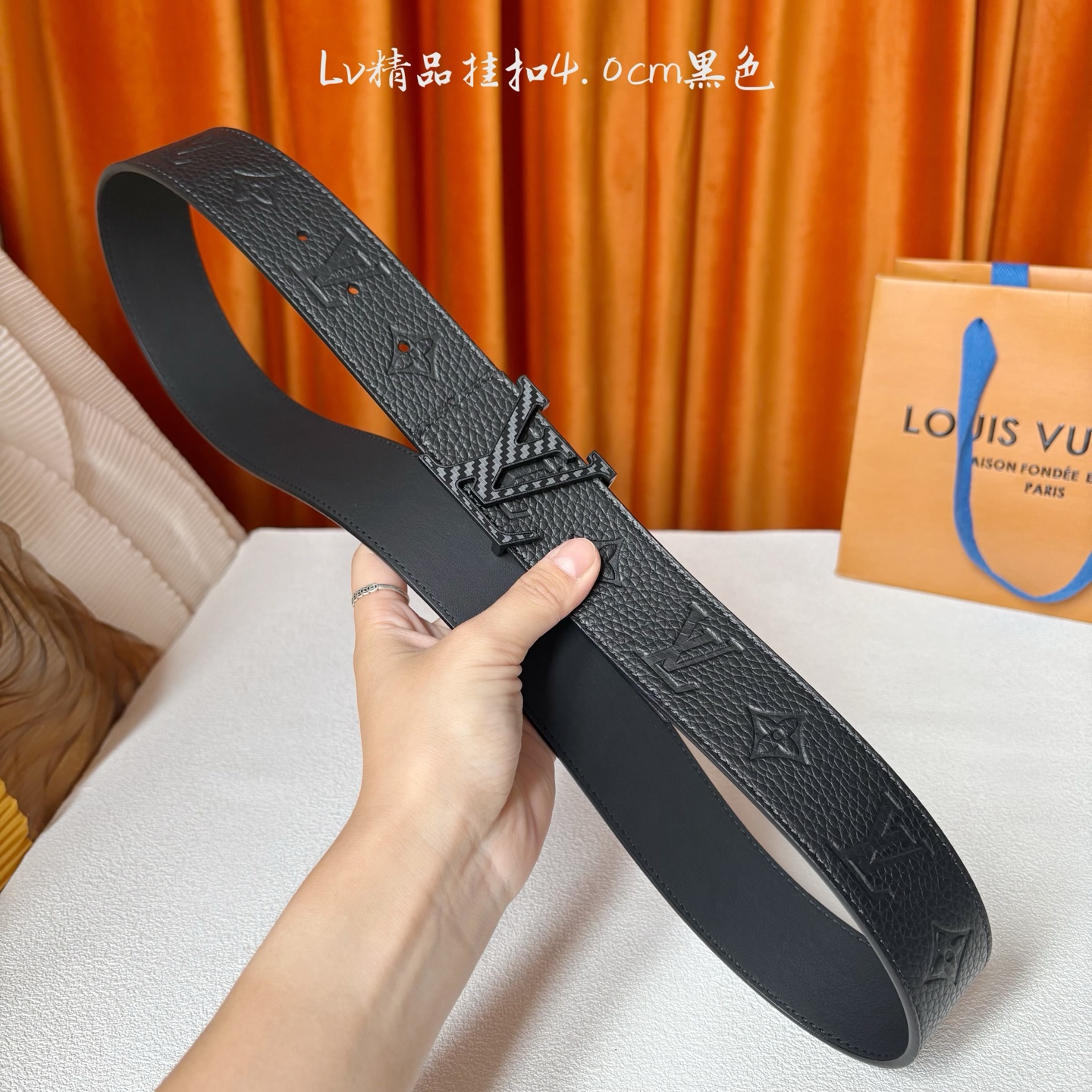 【LOUIS VUITTON驴牌】：经典原单品质，经典黑色压花荔枝纹原版平纹底，搭配原单精品钢扣，精工制