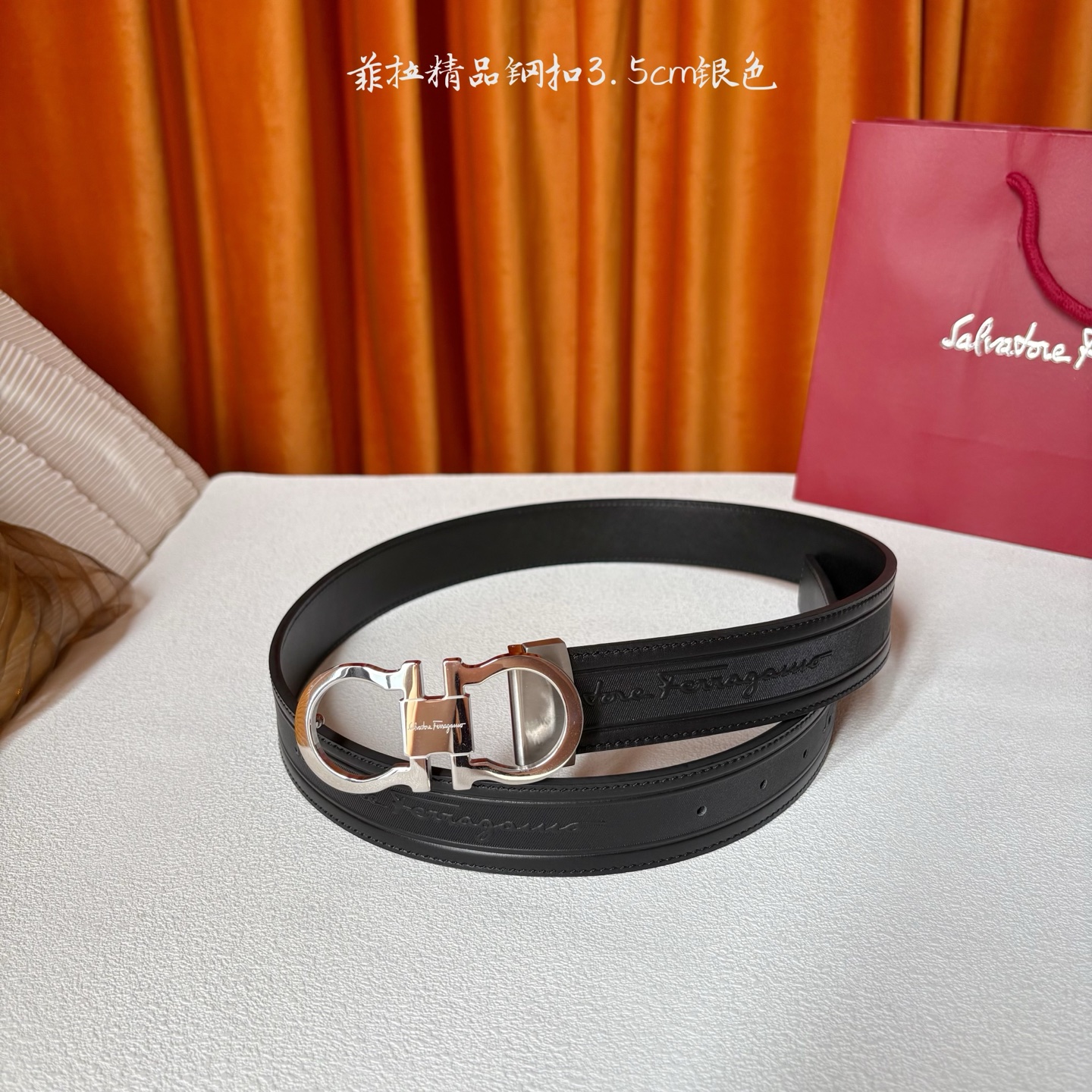 品牌：【菲拉】 菲拉进口小牛皮，手感细腻柔软。搭配纯钢精品扣，男士必备！宽度：3.5cm