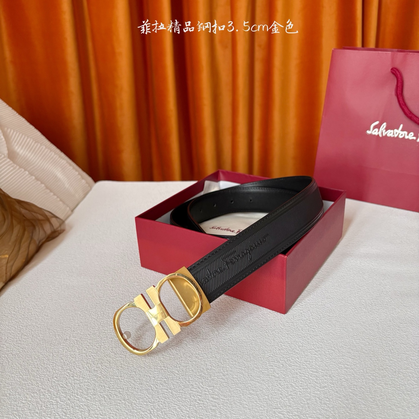 品牌：【菲拉】 菲拉进口小牛皮，手感细腻柔软。搭配纯钢精品扣，男士必备！宽度：3.5cm