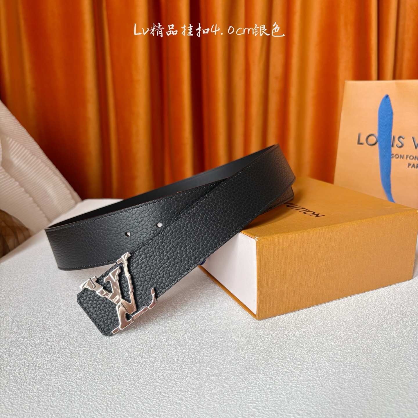 【LOUIS VUITTON驴牌】：经典原单品质，经典荔枝纹面平纹底，搭配原单精品挂扣，精工制作，细节看