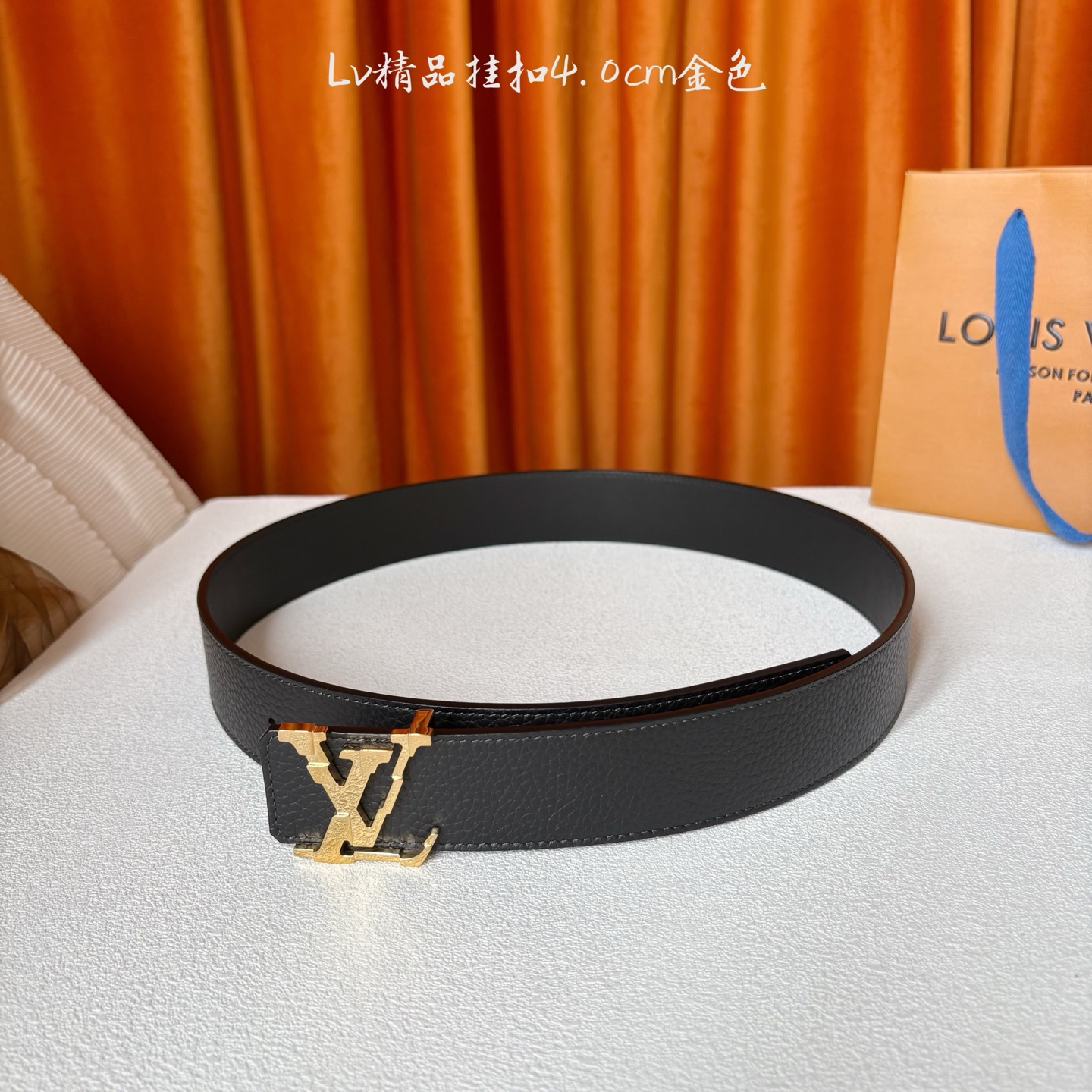 【LOUIS VUITTON驴牌】：经典原单品质，经典荔枝纹面平纹底，搭配原单精品挂扣，精工制作，细节看