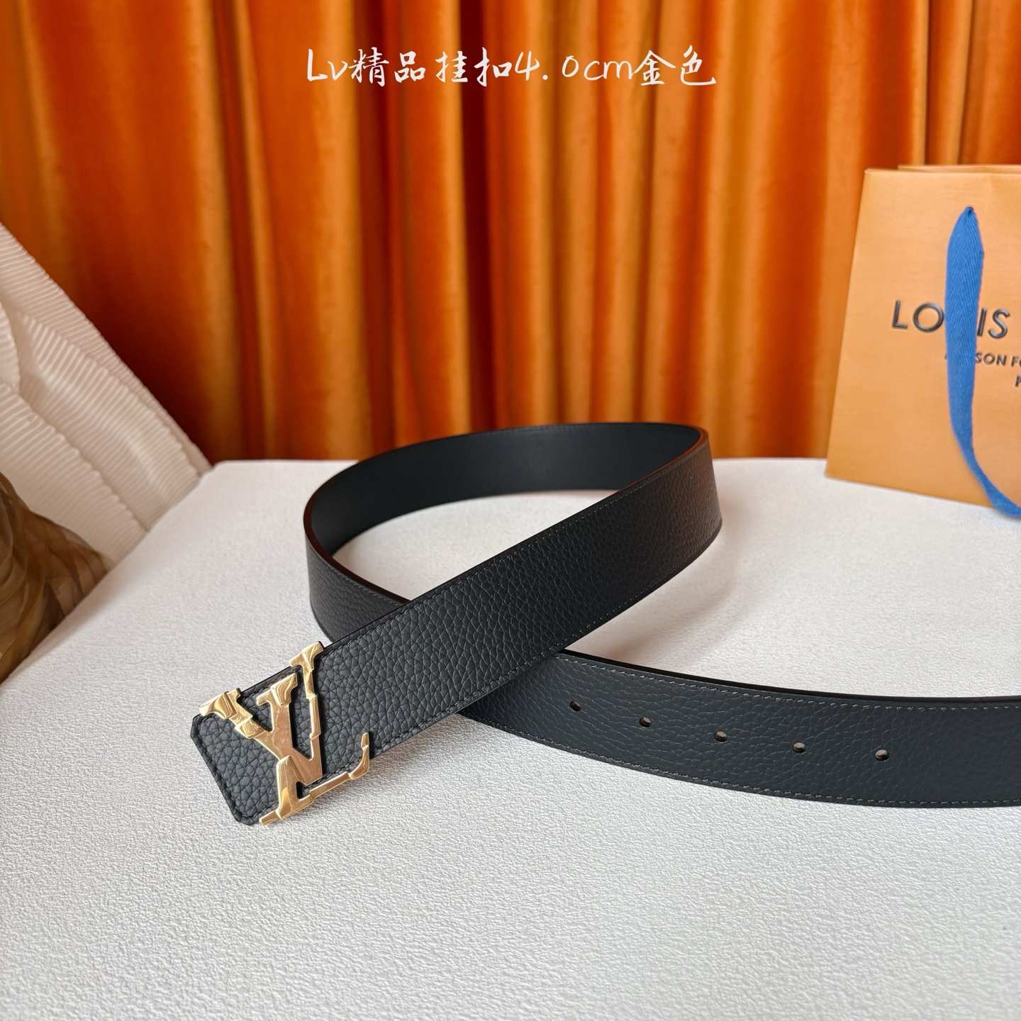 【LOUIS VUITTON驴牌】：经典原单品质，经典荔枝纹面平纹底，搭配原单精品挂扣，精工制作，细节看