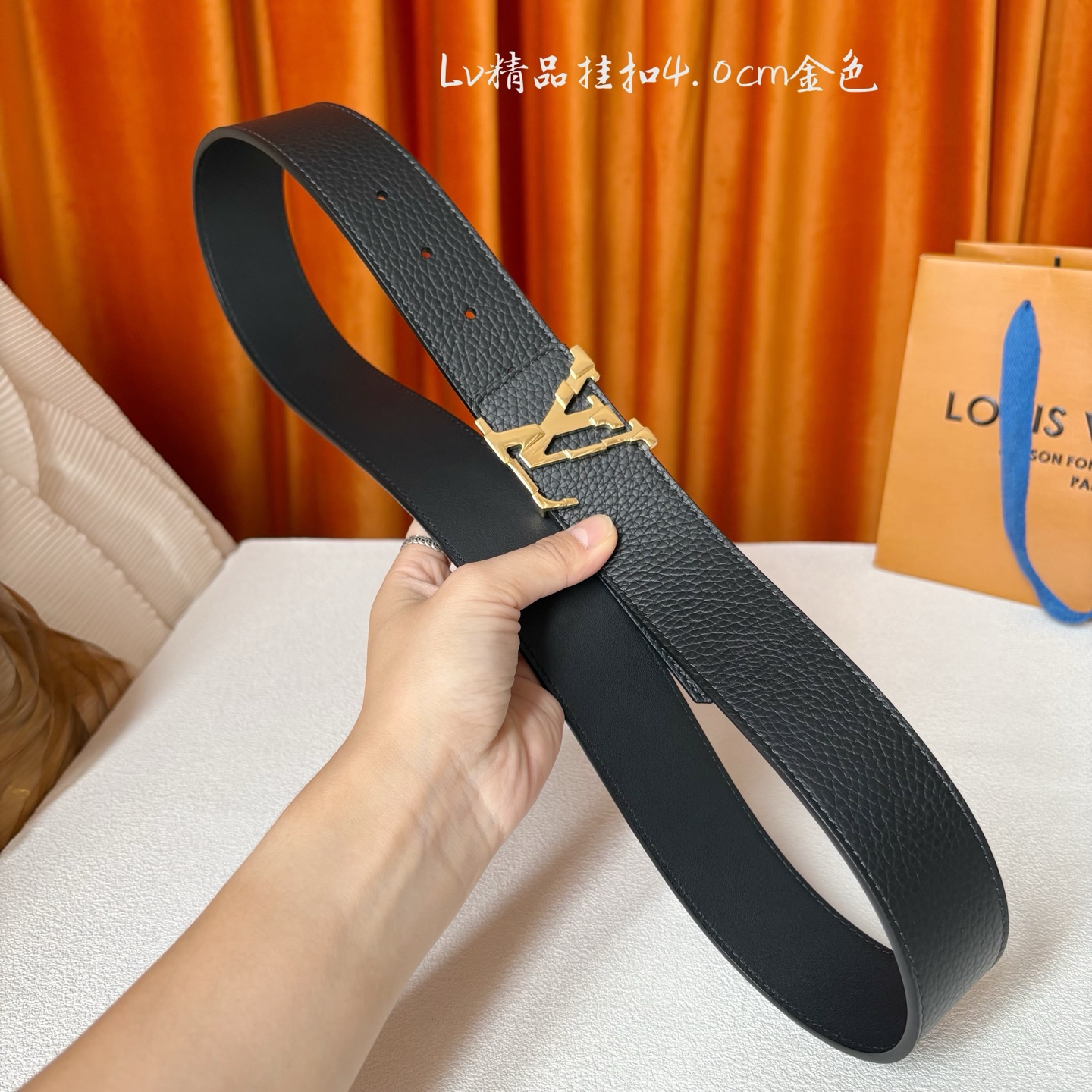 【LOUIS VUITTON驴牌】：经典原单品质，经典荔枝纹面平纹底，搭配原单精品挂扣，精工制作，细节看