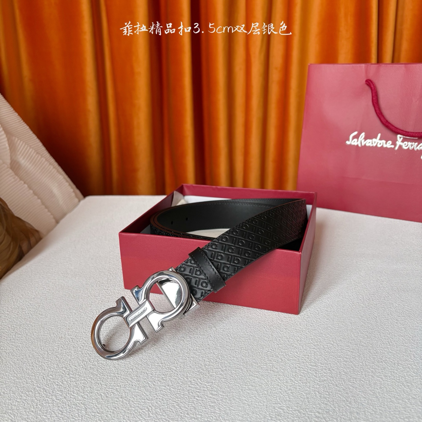 菲拉格慕男款进口小牛皮，手感细腻柔软。搭配纯铜精品扣，男士必备！宽度：3.5cm