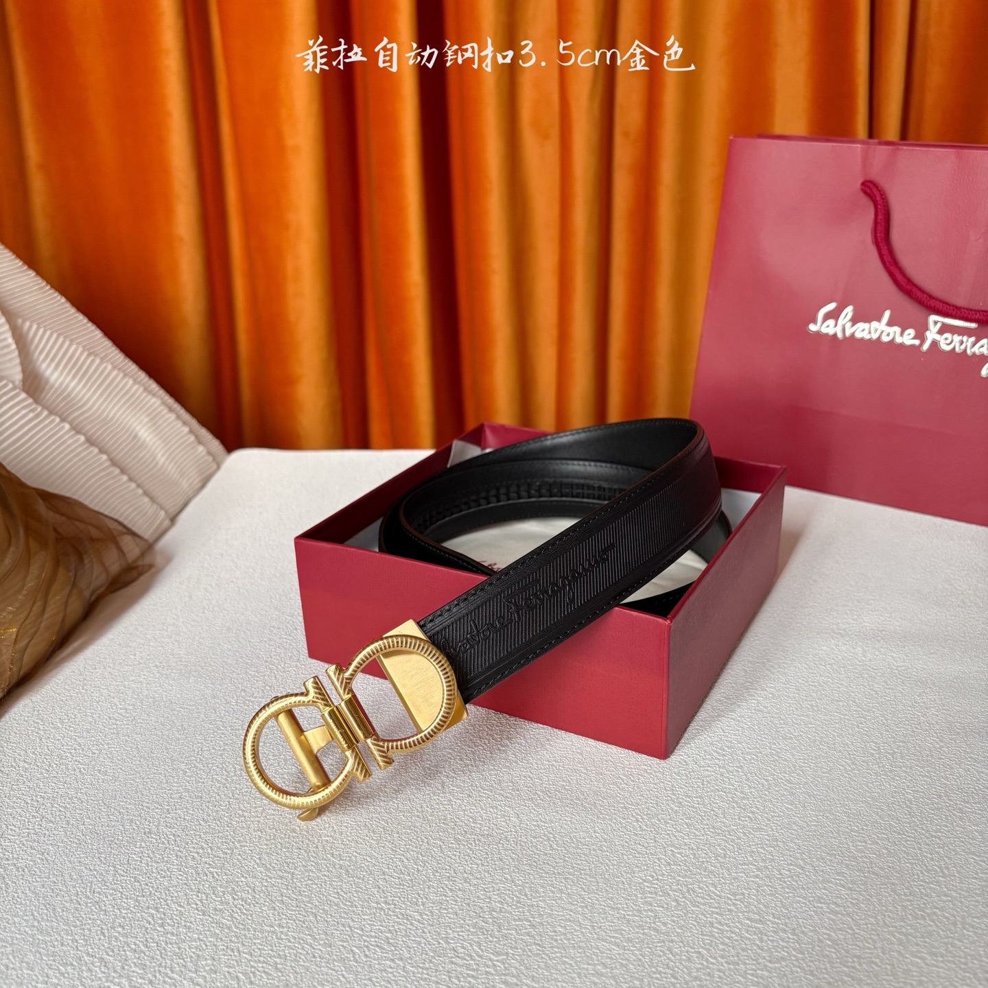 品牌：【菲拉】 菲拉进口小牛皮，手感细腻柔软。搭配纯钢自动精品扣，男士必备！宽度：3.5cm