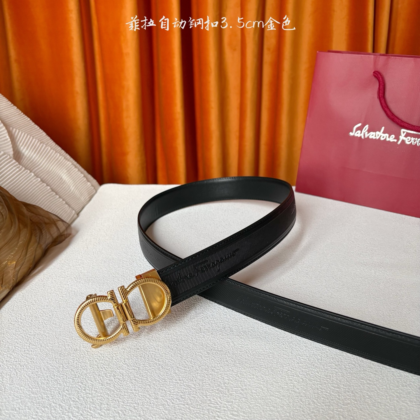 品牌：【菲拉】 菲拉进口小牛皮，手感细腻柔软。搭配纯钢自动精品扣，男士必备！宽度：3.5cm