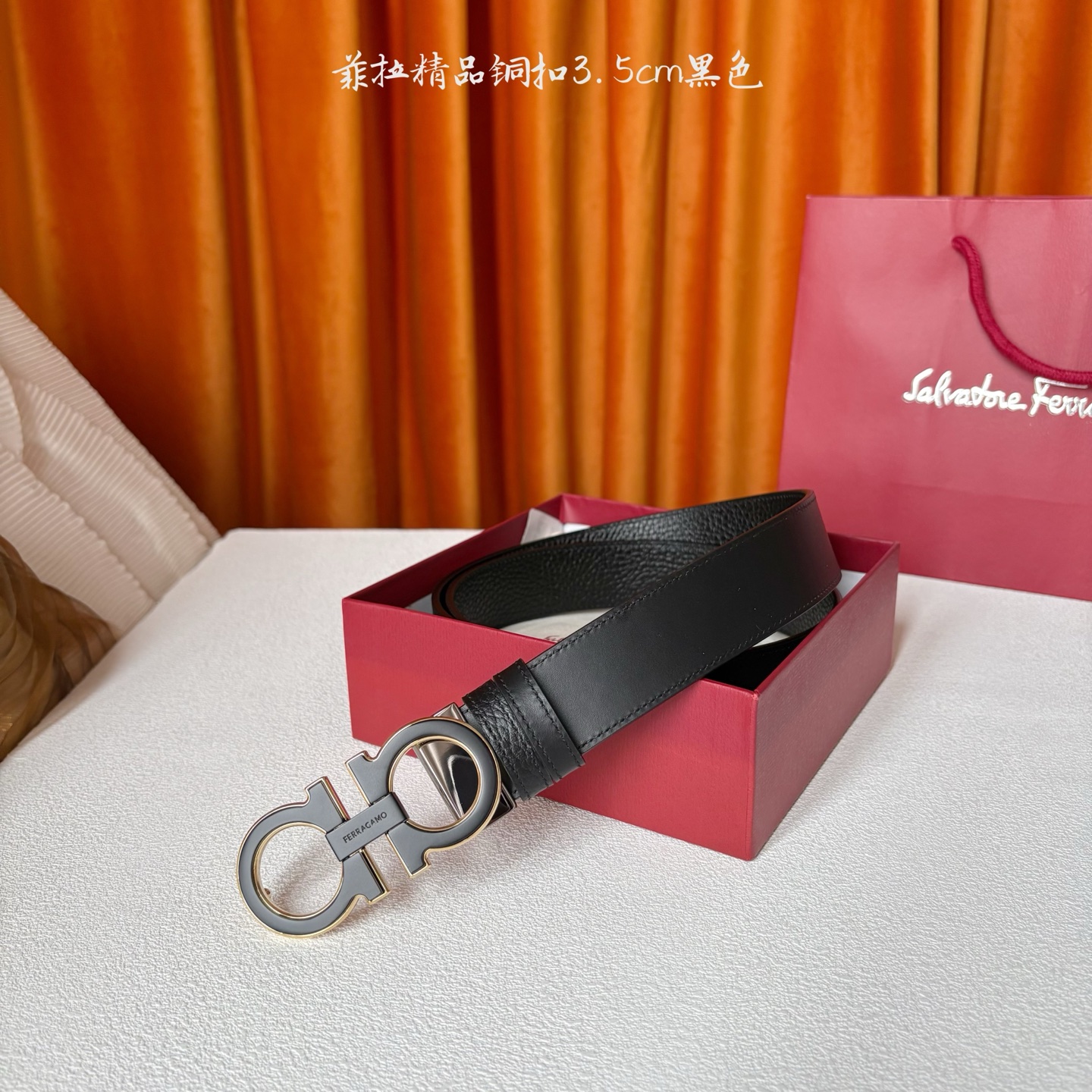 菲拉格慕男款进口小牛皮，手感细腻柔软。搭配纯铜精品扣，男士必备！宽度：3.5cm