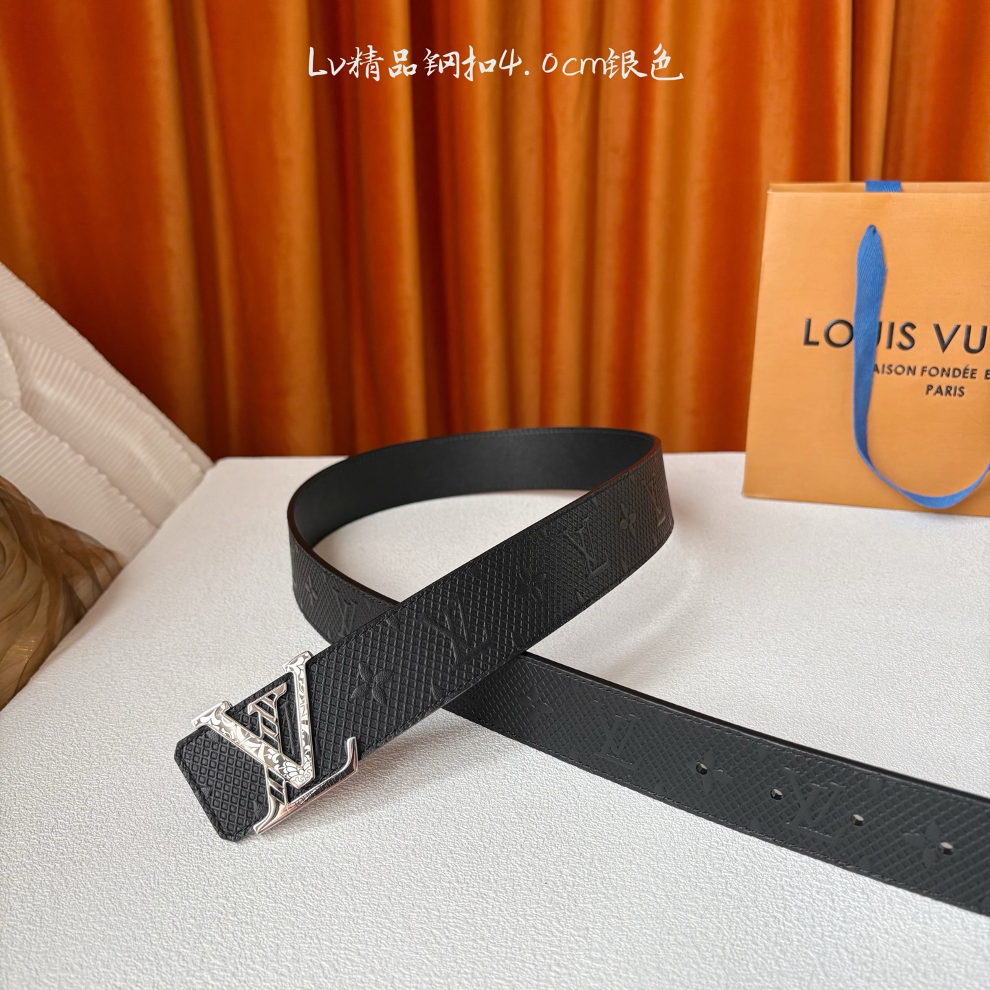 【LOUIS VUITTON驴牌】：经典原单品质，原版压花面搭配原单精品挂扣，精工制作，细节看图，实物拍