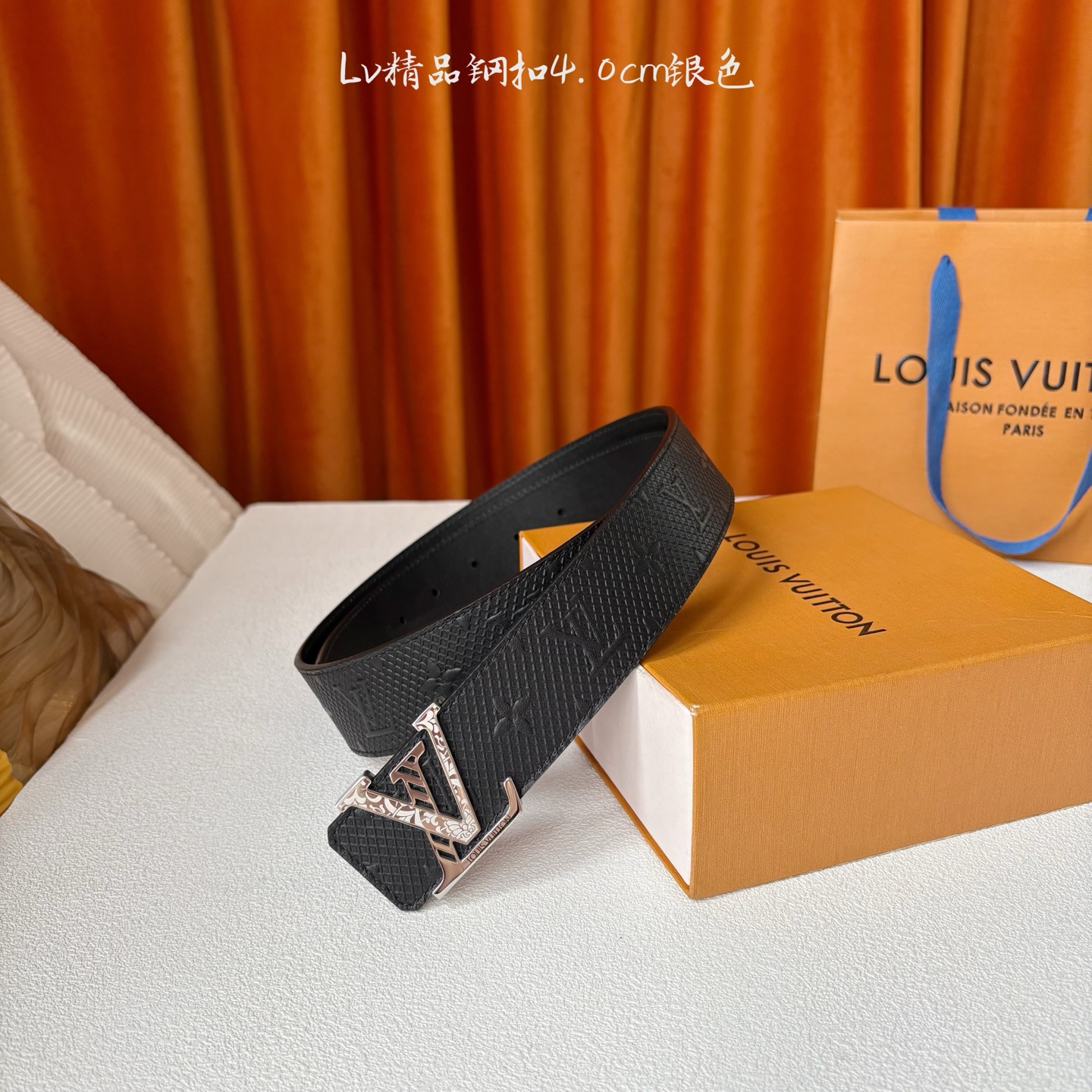 【LOUIS VUITTON驴牌】：经典原单品质，原版压花面搭配原单精品挂扣，精工制作，细节看图，实物拍