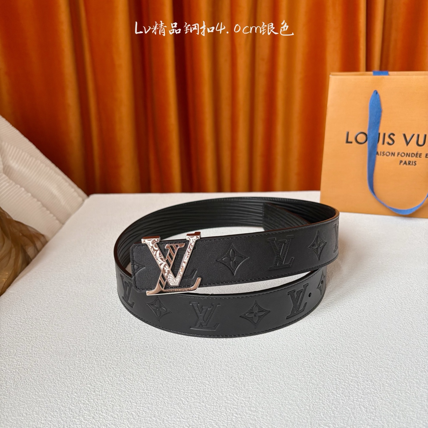 【LOUIS VUITTON驴牌】：经典原单品质，原版压花面搭配原单精品挂扣，精工制作，细节看图，实物拍