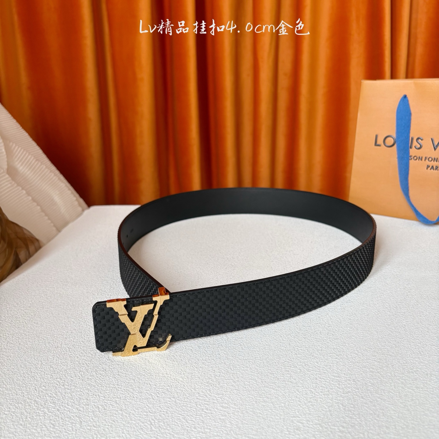 【LOUIS VUITTON驴牌】：经典原单品质，经典小米格面平纹底，搭配原单精品挂扣，精工制作，细节看