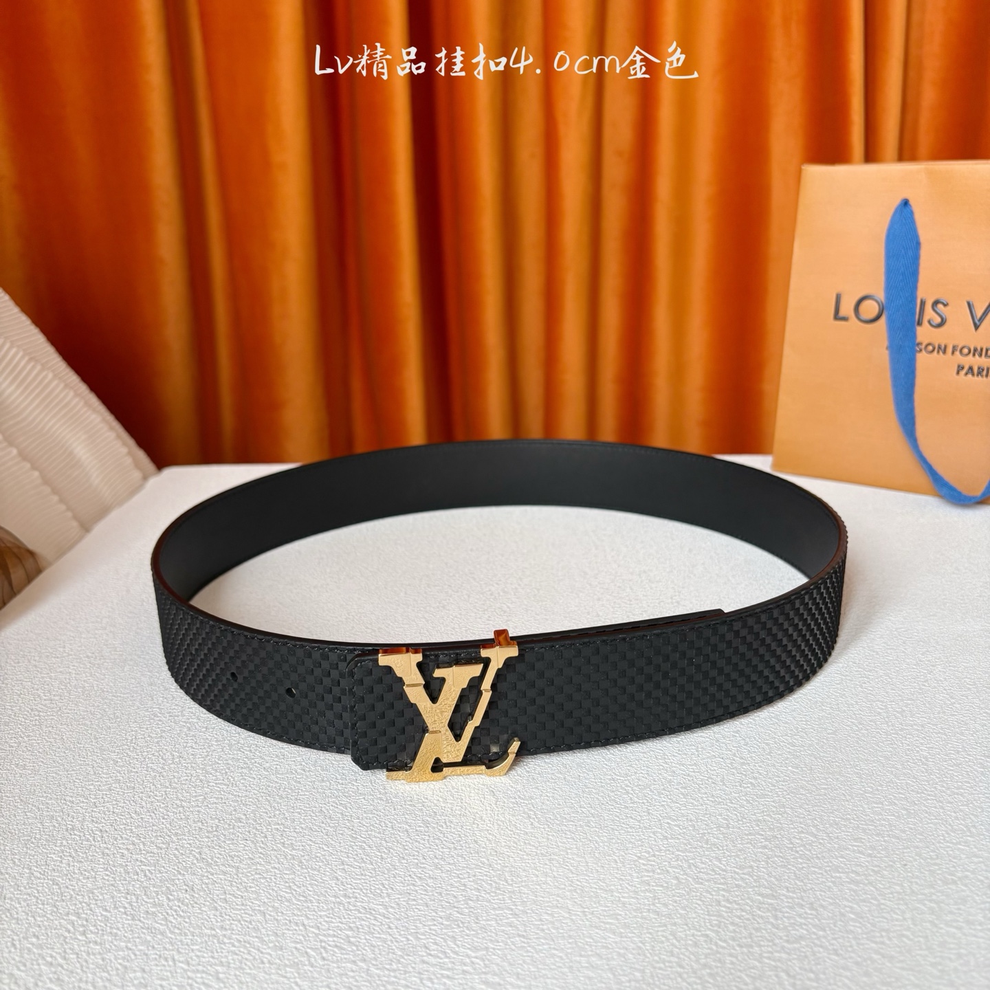 【LOUIS VUITTON驴牌】：经典原单品质，经典小米格面平纹底，搭配原单精品挂扣，精工制作，细节看