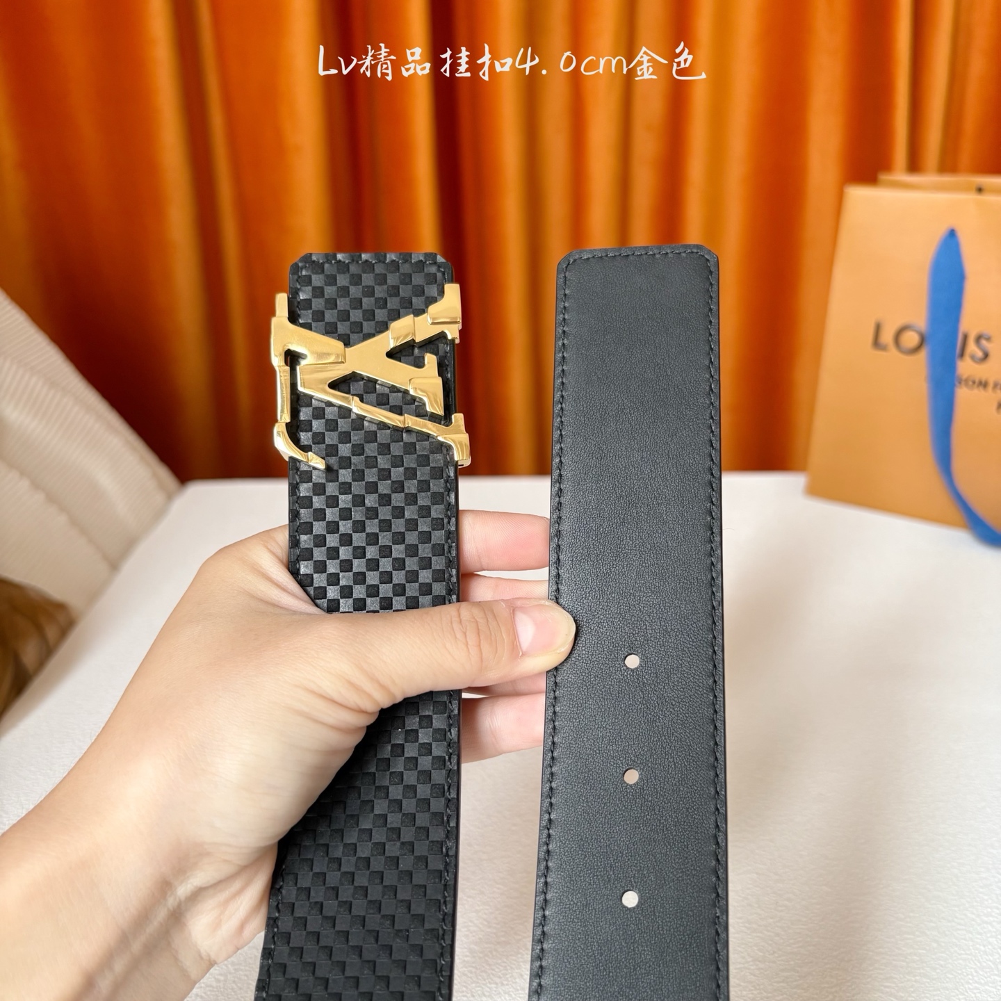 【LOUIS VUITTON驴牌】：经典原单品质，经典小米格面平纹底，搭配原单精品挂扣，精工制作，细节看