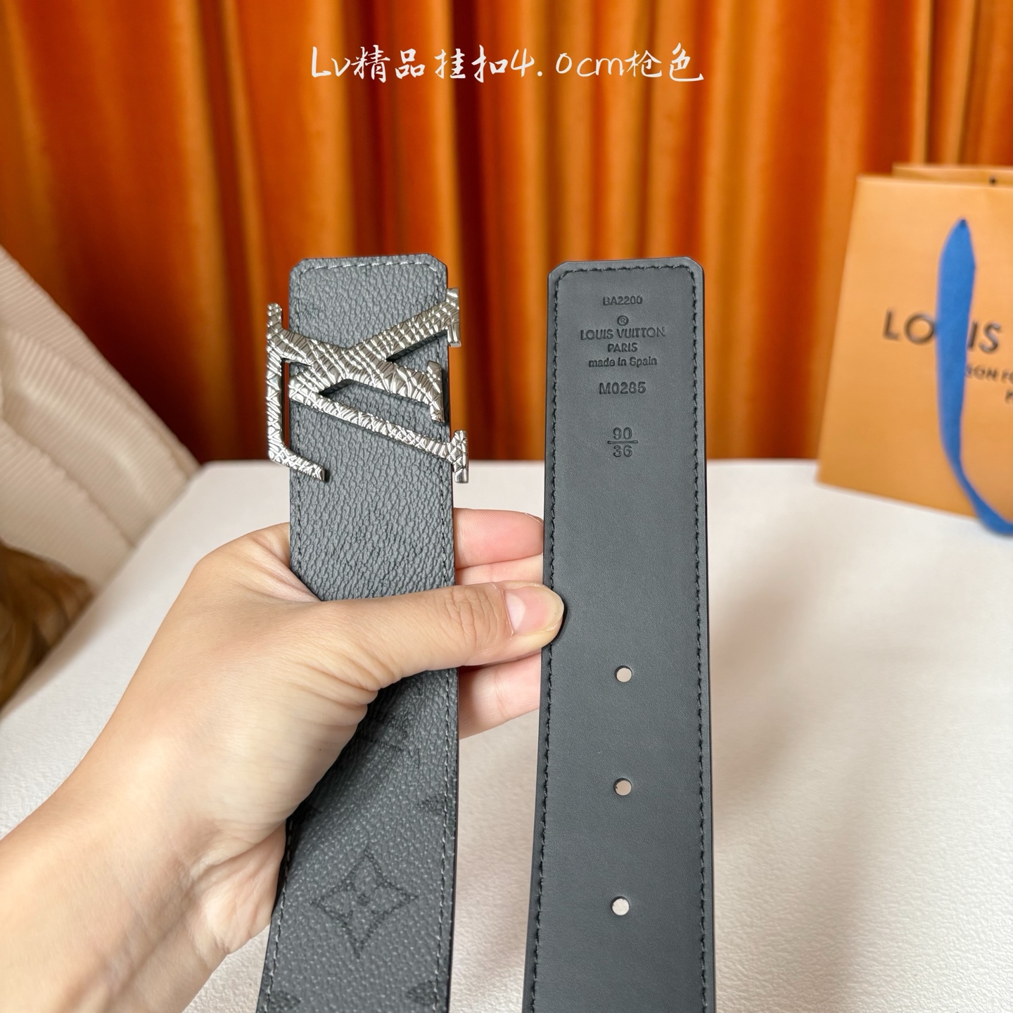 LOUIS VUITTON经典原单品质，面经典印花搭配原单精品挂扣，精工制作，细节看图，实物拍摄，高端奢