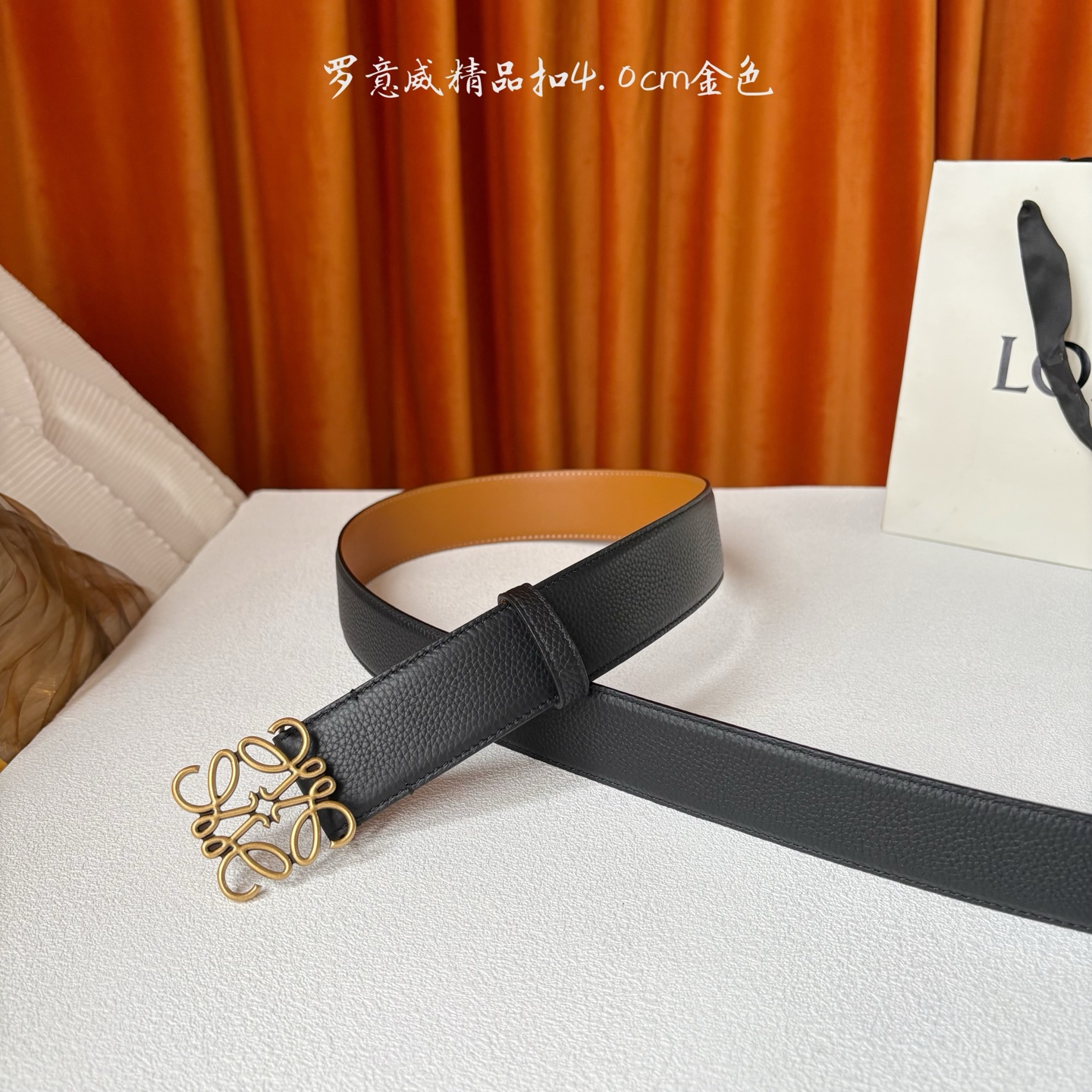 LOEWE (罗意威) 专柜同款 选用柔软双面小牛皮制作，时尚百搭，宽4.0cm