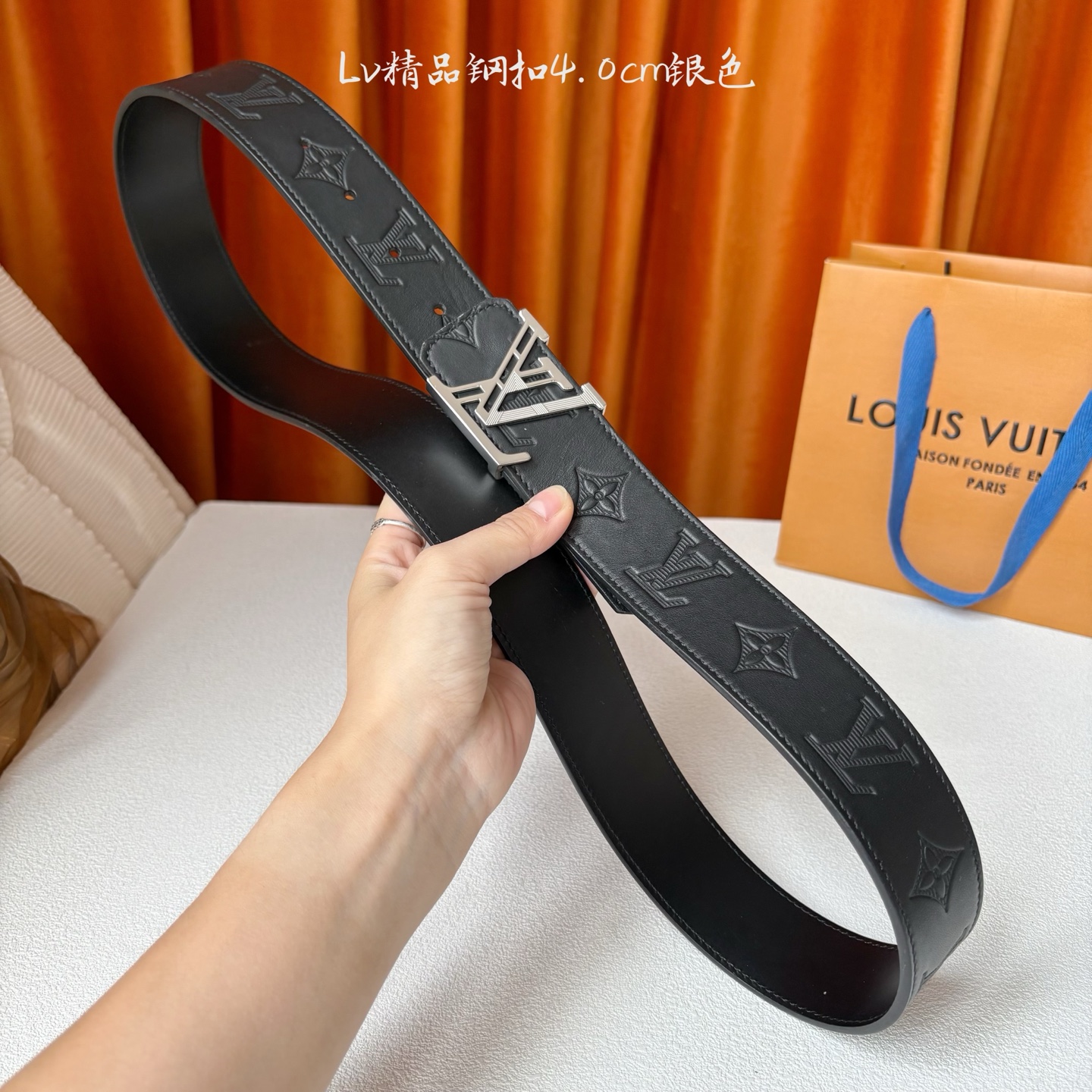 【LOUIS VUITTON驴牌】：经典原单品质，原版压花面搭配原单精品钢扣，精工制作，细节看图，实物拍