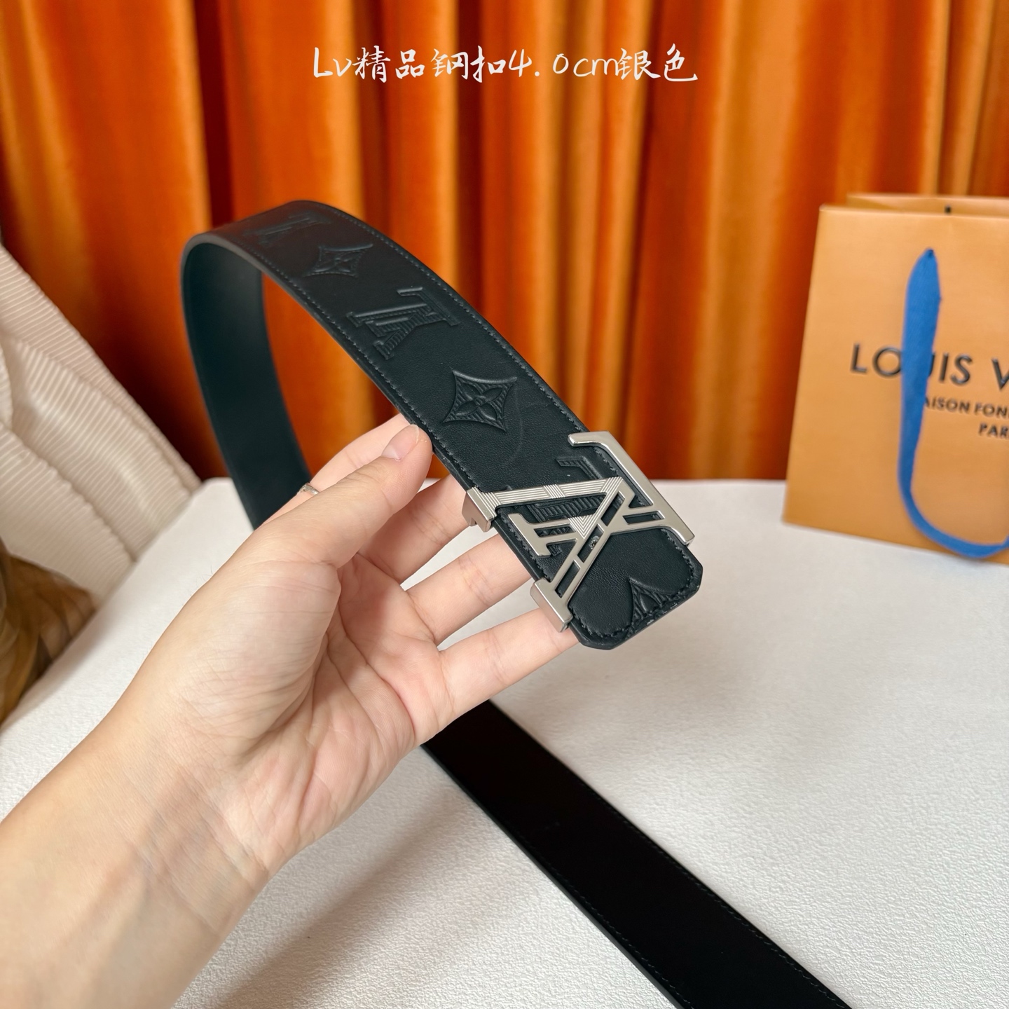 【LOUIS VUITTON驴牌】：经典原单品质，原版压花面搭配原单精品钢扣，精工制作，细节看图，实物拍