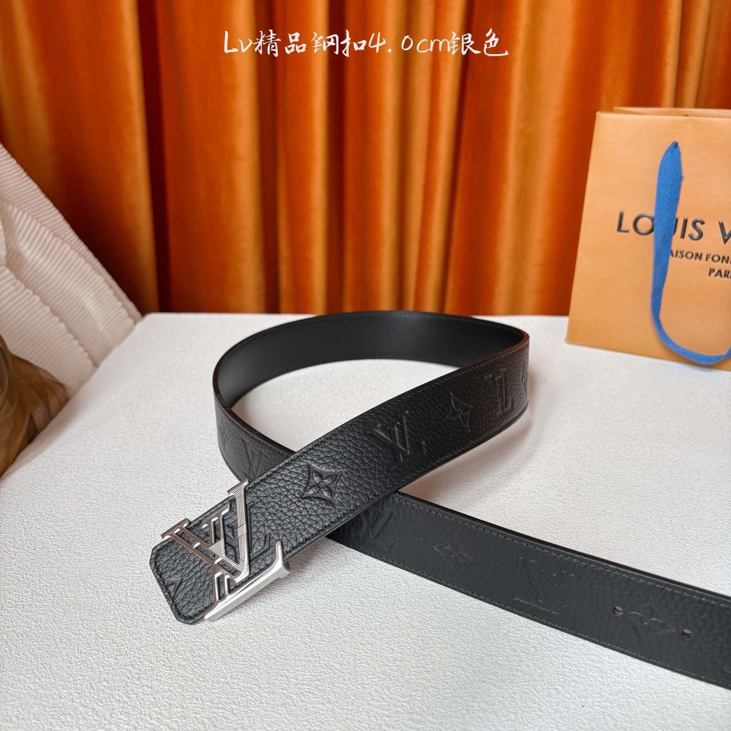 【LOUIS VUITTON驴牌】：经典原单品质，原版压花面搭配原单精品钢扣，精工制作，细节看图，实物拍