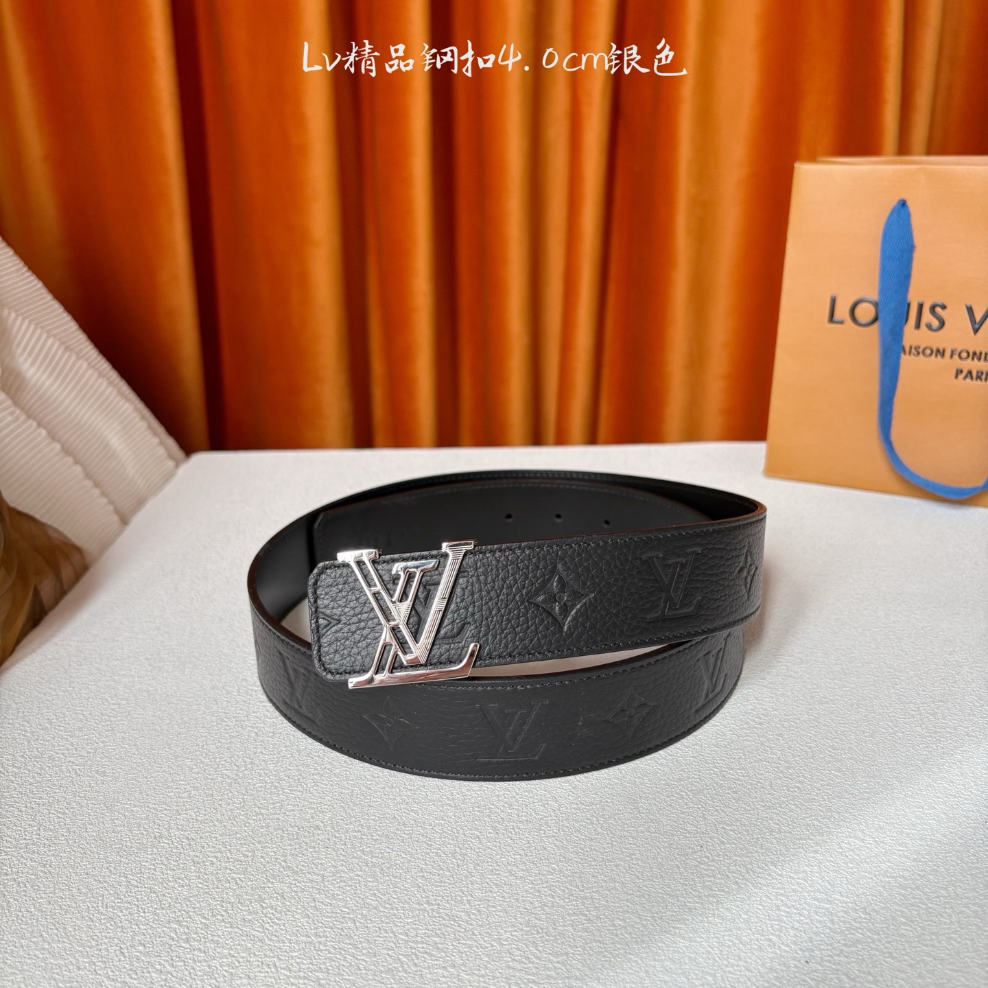 【LOUIS VUITTON驴牌】：经典原单品质，原版压花面搭配原单精品钢扣，精工制作，细节看图，实物拍