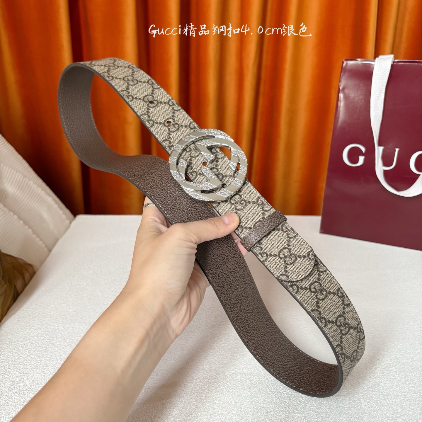 Gucci 经典款pvc印花面 搭配原版猪皮纹底 精品钢扣 宽4.0 Cm 经典永不过时款 潮流大方 时