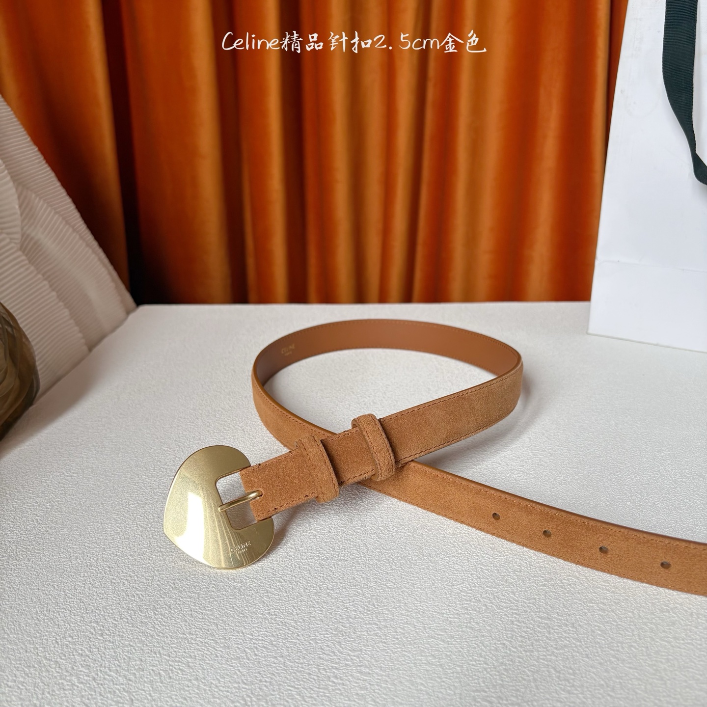 Celine 新款精品针扣女士腰带 意大利进口小牛皮 树膏夹层搭配复古鎏金铜扣 宽度2.5cm