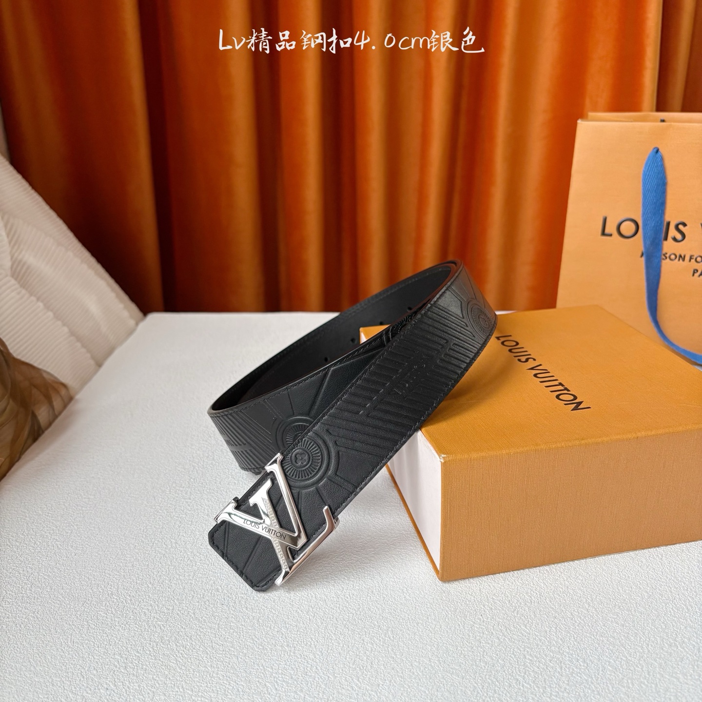 LOUIS VUITTON经典原单品质，原版压花面搭配原单精品钢扣，精工制作，细节看图，实物拍摄，高端奢