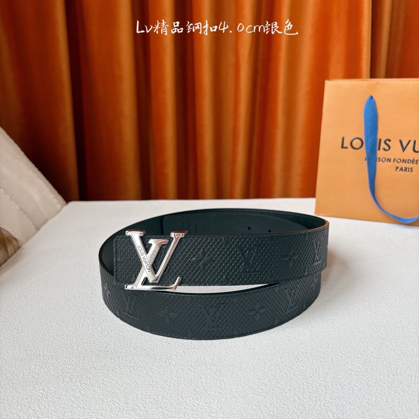 LOUIS VUITTON经典原单品质，原版压花面搭配原单精品钢扣，精工制作，细节看图，实物拍摄，高端奢