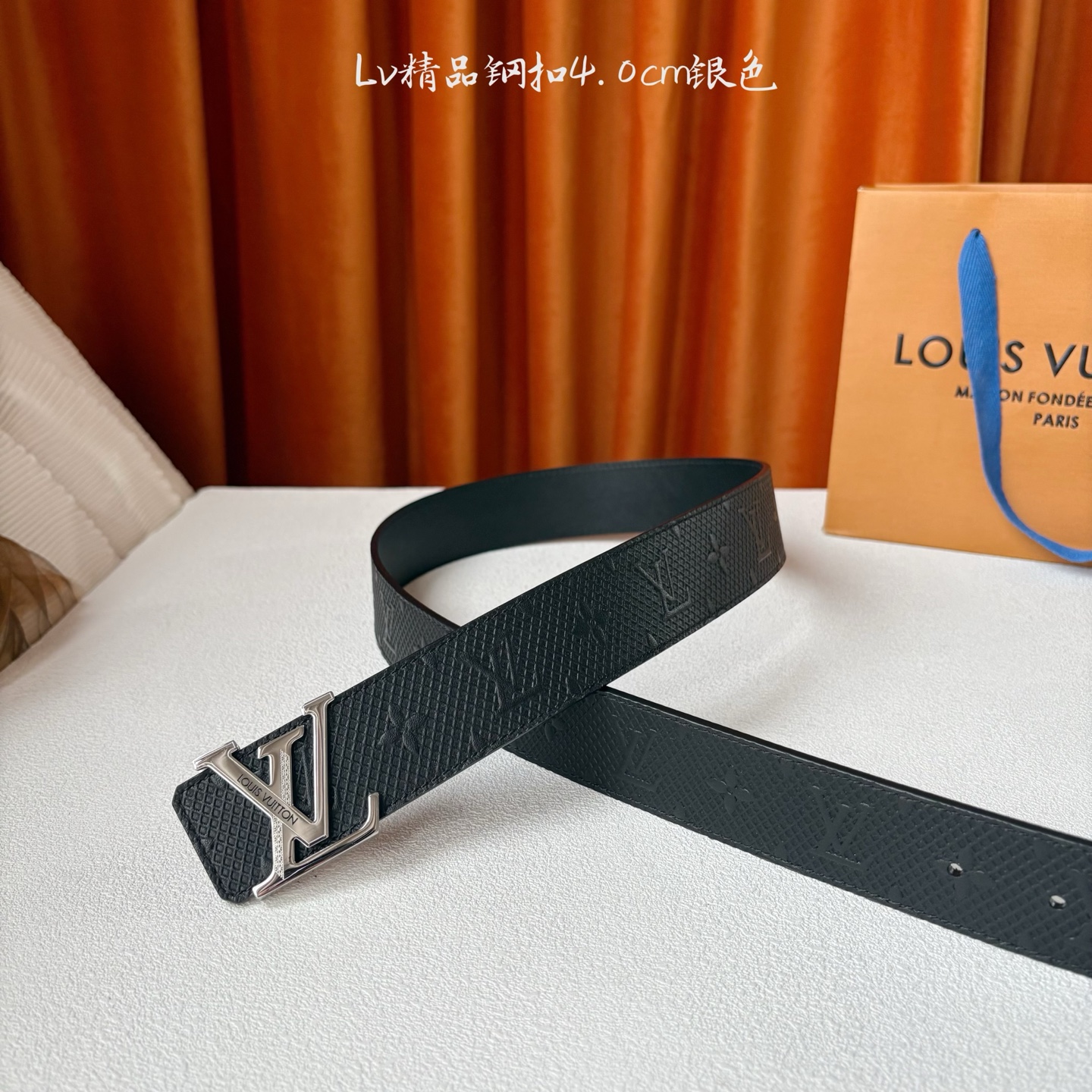 LOUIS VUITTON经典原单品质，原版压花面搭配原单精品钢扣，精工制作，细节看图，实物拍摄，高端奢