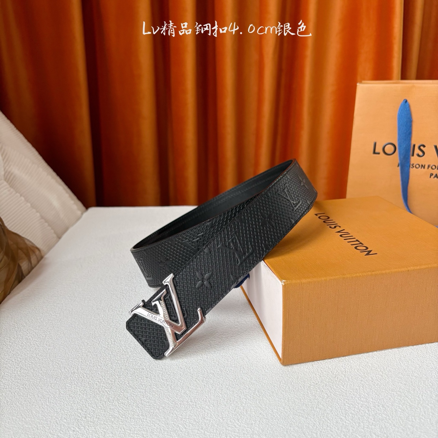 LOUIS VUITTON经典原单品质，原版压花面搭配原单精品钢扣，精工制作，细节看图，实物拍摄，高端奢