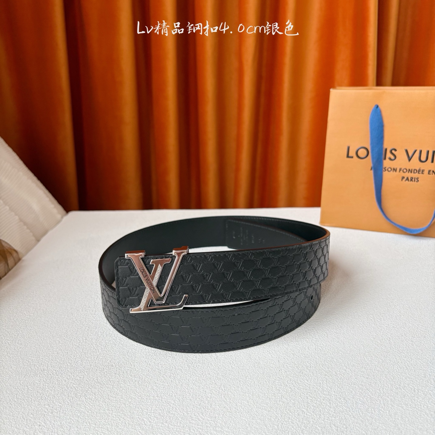 LOUIS VUITTON经典原单品质，原版压花面搭配原单精品钢扣，精工制作，细节看图，实物拍摄，高端奢