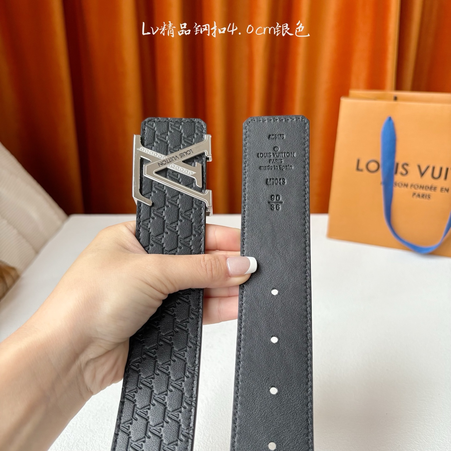 LOUIS VUITTON经典原单品质，原版压花面搭配原单精品钢扣，精工制作，细节看图，实物拍摄，高端奢