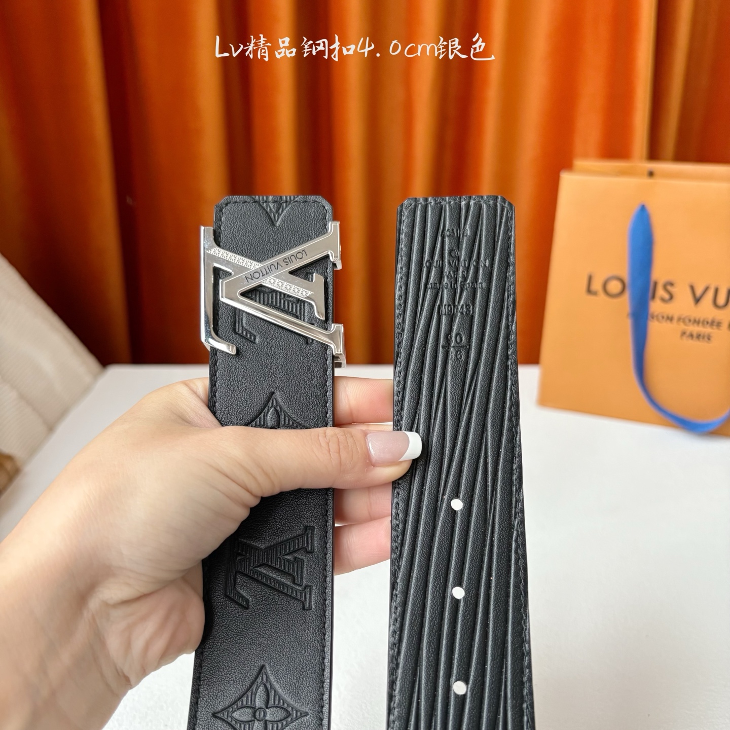 LOUIS VUITTON经典原单品质，原版压花面搭配原单精品钢扣，精工制作，细节看图，实物拍摄，高端奢