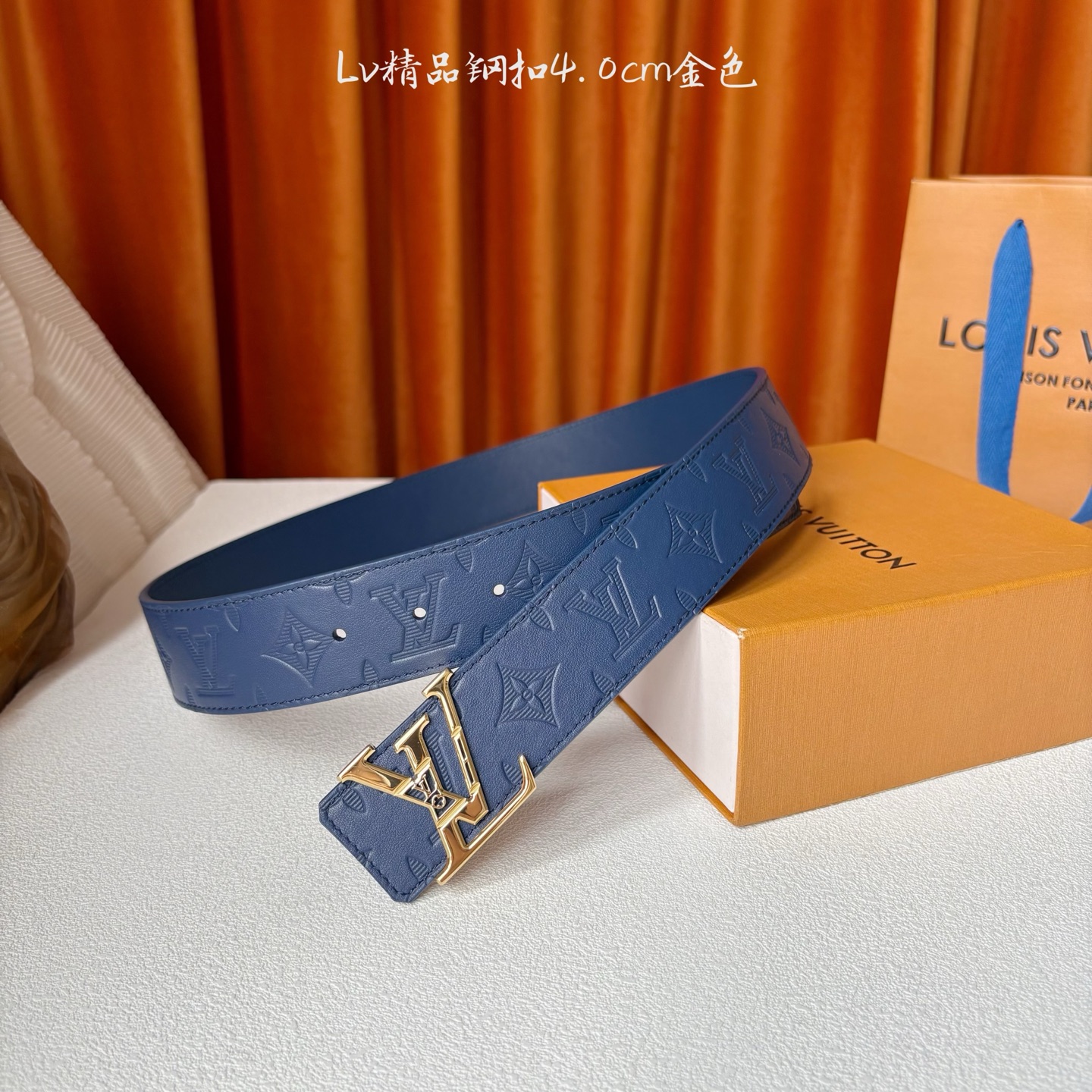 LOUIS VUITTON 经典原单品质，经典压花搭配原版皮底，镂空精品钢扣，精工制作，细节看图，实物拍