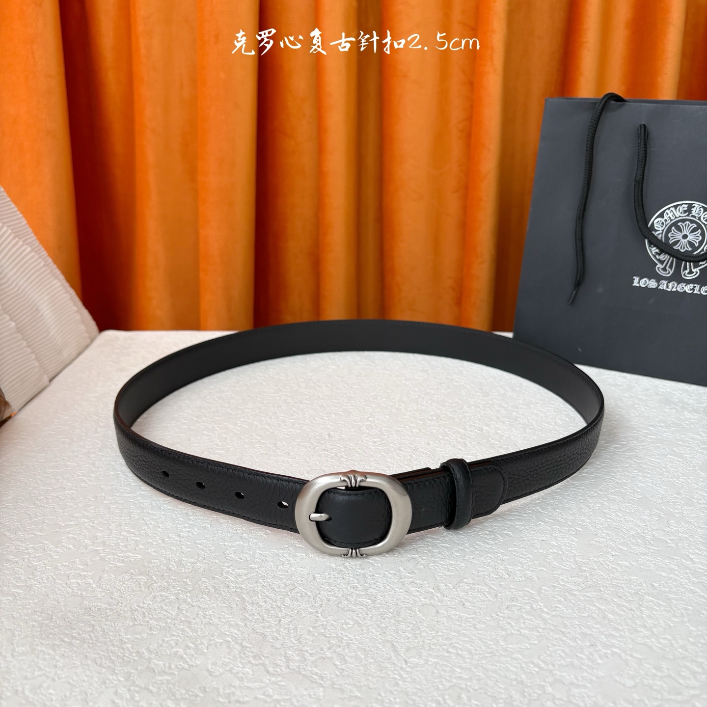 𝐂𝐡𝐫𝐨𝐦𝐞𝐇𝐞𝐚𝐫𝐭𝐬 克罗心经典针扣皮带，复古银五金搭配头层牛皮腰带，酷炫十足。宽度2.5cm