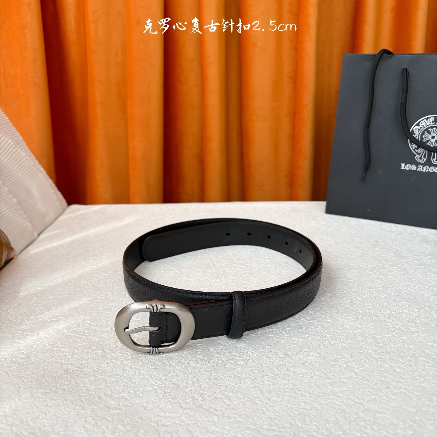 𝐂𝐡𝐫𝐨𝐦𝐞𝐇𝐞𝐚𝐫𝐭𝐬 克罗心经典针扣皮带，复古银五金搭配头层牛皮腰带，酷炫十足。宽度2.5cm