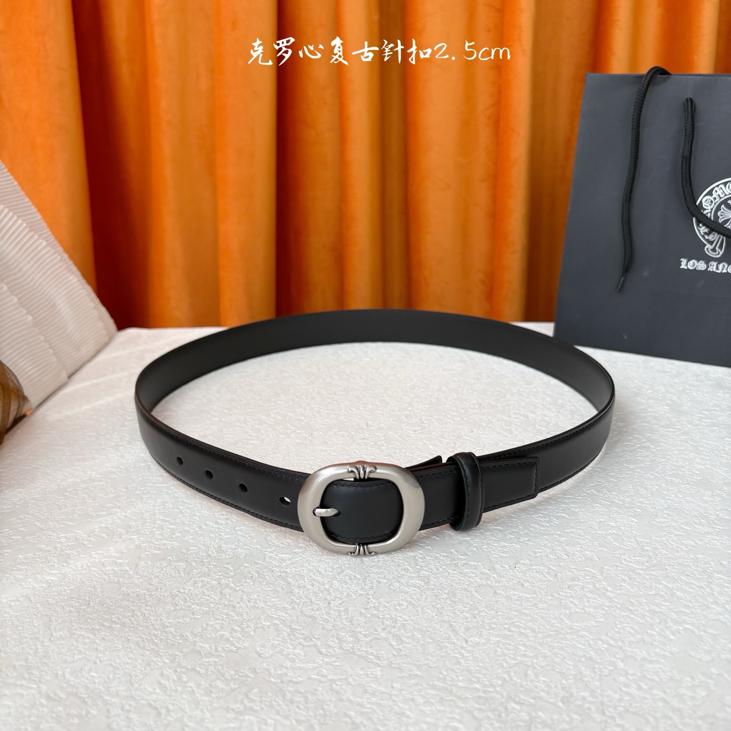 𝐂𝐡𝐫𝐨𝐦𝐞𝐇𝐞𝐚𝐫𝐭𝐬 克罗心经典针扣皮带，复古银五金搭配头层牛皮腰带，酷炫十足。宽度2.5cm