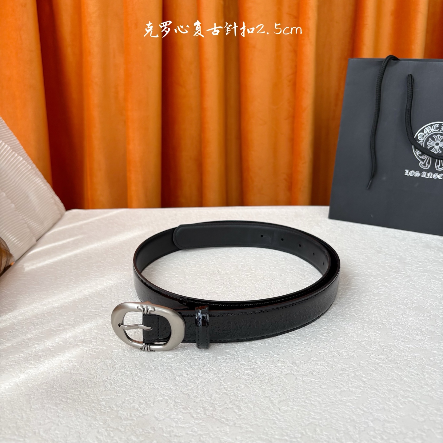 𝐂𝐡𝐫𝐨𝐦𝐞𝐇𝐞𝐚𝐫𝐭𝐬 克罗心经典针扣皮带，复古银五金搭配头层牛皮腰带，酷炫十足。宽度2.5cm