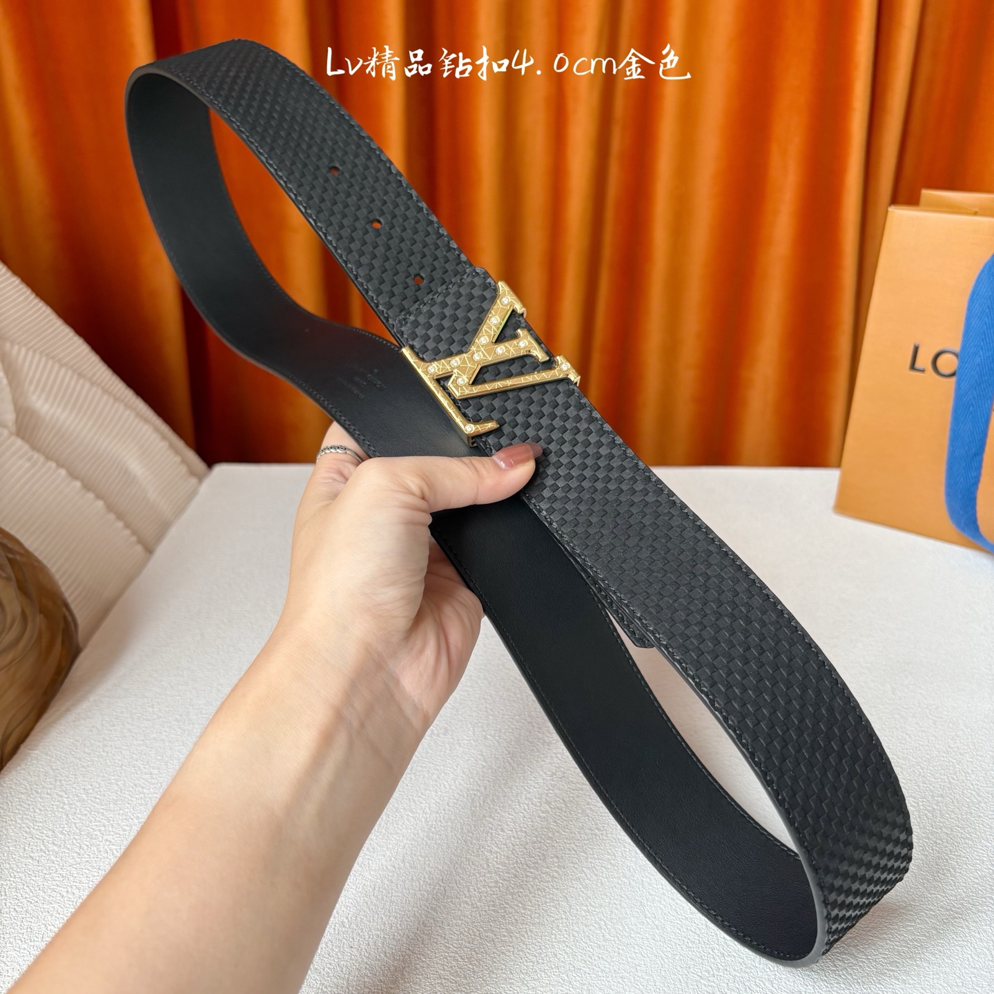 LOUIS VUITTON 经典原单品质，经典压格搭配原版皮底，精品点钻钢扣，精工制作，细节看图，实物拍