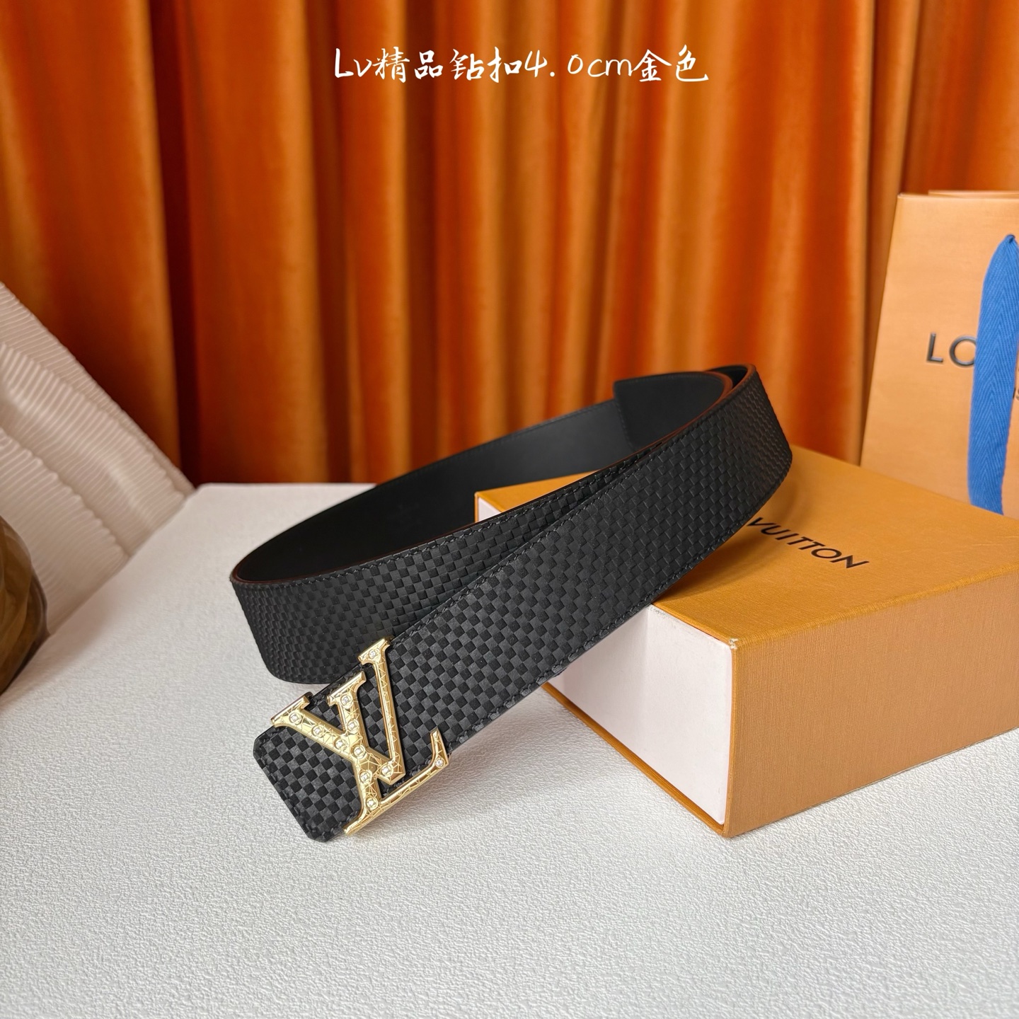 LOUIS VUITTON 经典原单品质，经典压格搭配原版皮底，精品点钻钢扣，精工制作，细节看图，实物拍